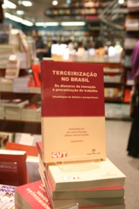 CUT lança livro sobre terceirização no Brasil