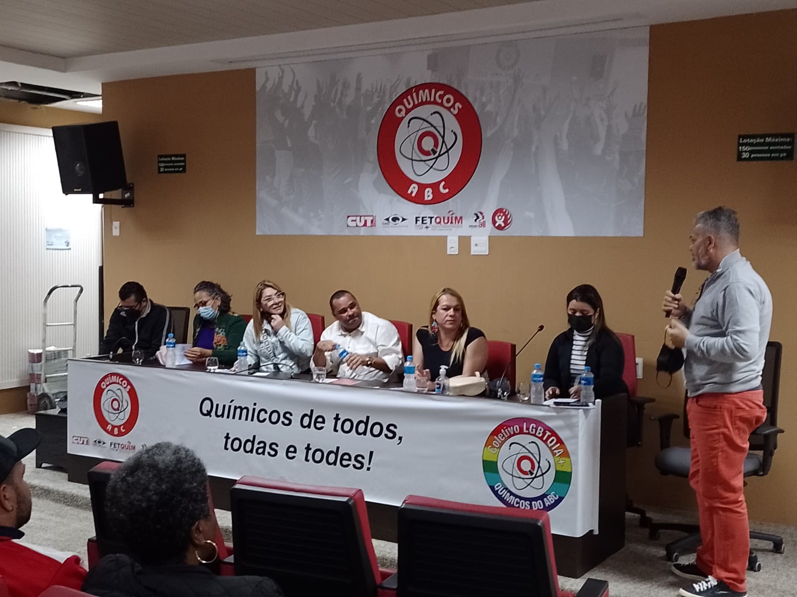 Cartilha LGBTQIA+: o Sindicato junto de todos, todas e todes