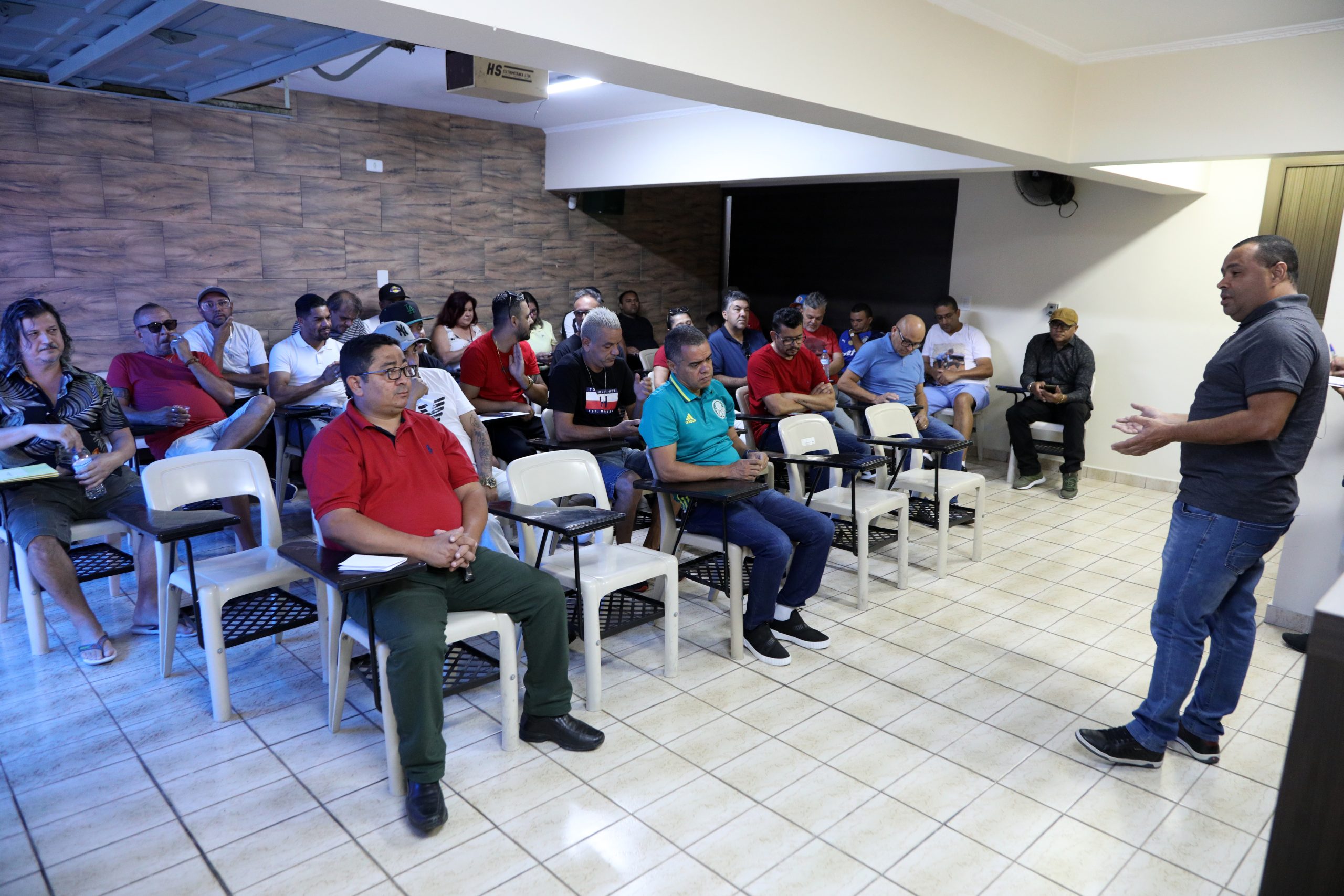 Assembleia de apresentação o nome de Evandro para concorrer como presidente do Sindicato do Químicos do ABC gestão 2023 a 2027. na subsede de Diadema. Fotos Dino Santos. Brasil_17_12_2022.