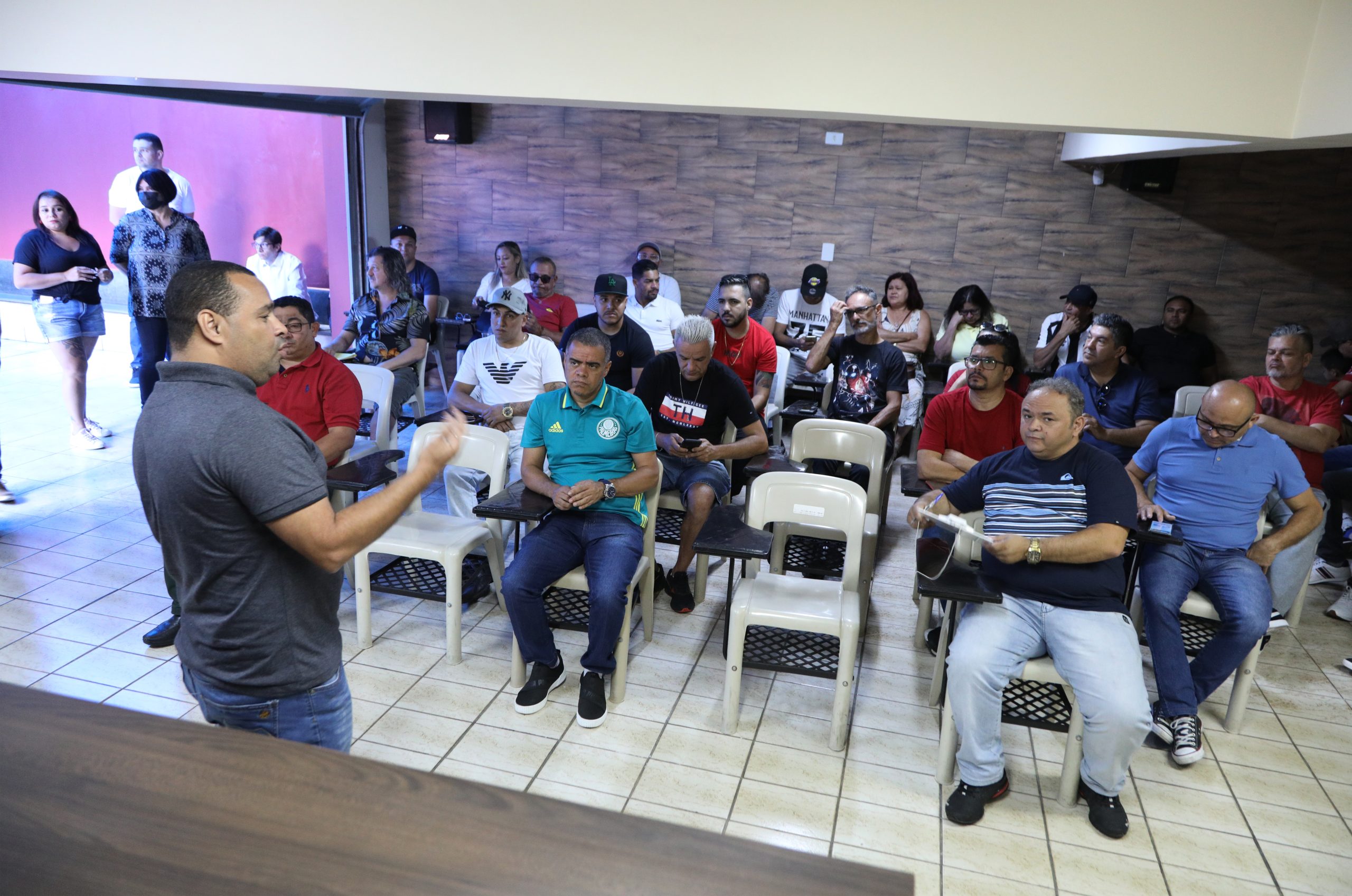 Assembleia de apresentação o nome de Evandro para concorrer como presidente do Sindicato do Químicos do ABC gestão 2023 a 2027. na subsede de Diadema. Fotos Dino Santos. Brasil_17_12_2022.