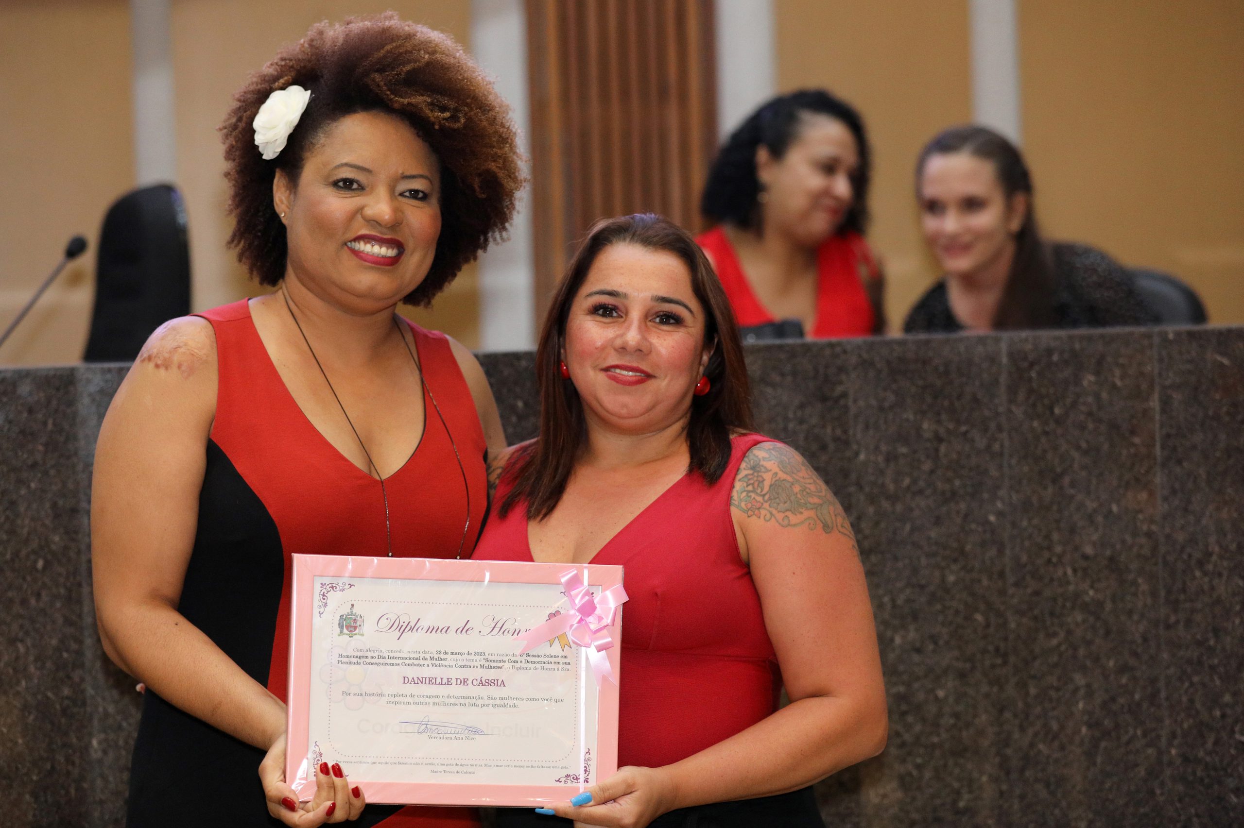 Sessão Solene às Mulheres lutadoras em homenagem ao mês da mulher organizado pela vereadora Ana Nice na Câmara Municipal de São Bernardo do Campo, Palácio João Ramalho- Plenário Tereza Delta. Praça Samuel Sabatini, 50 - Centro,São Bernardo do Campo-SP. Fotos Dino Santos. Brasil_23_03_2023.