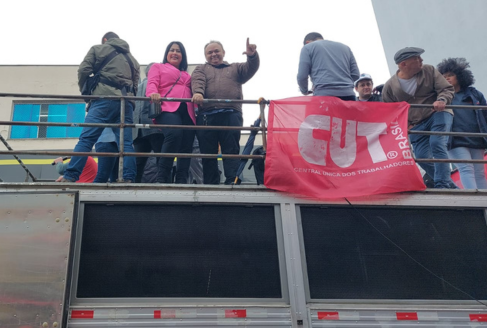 Selic: Trabalhadores realizam manifestação contra taxa de juros abusiva
