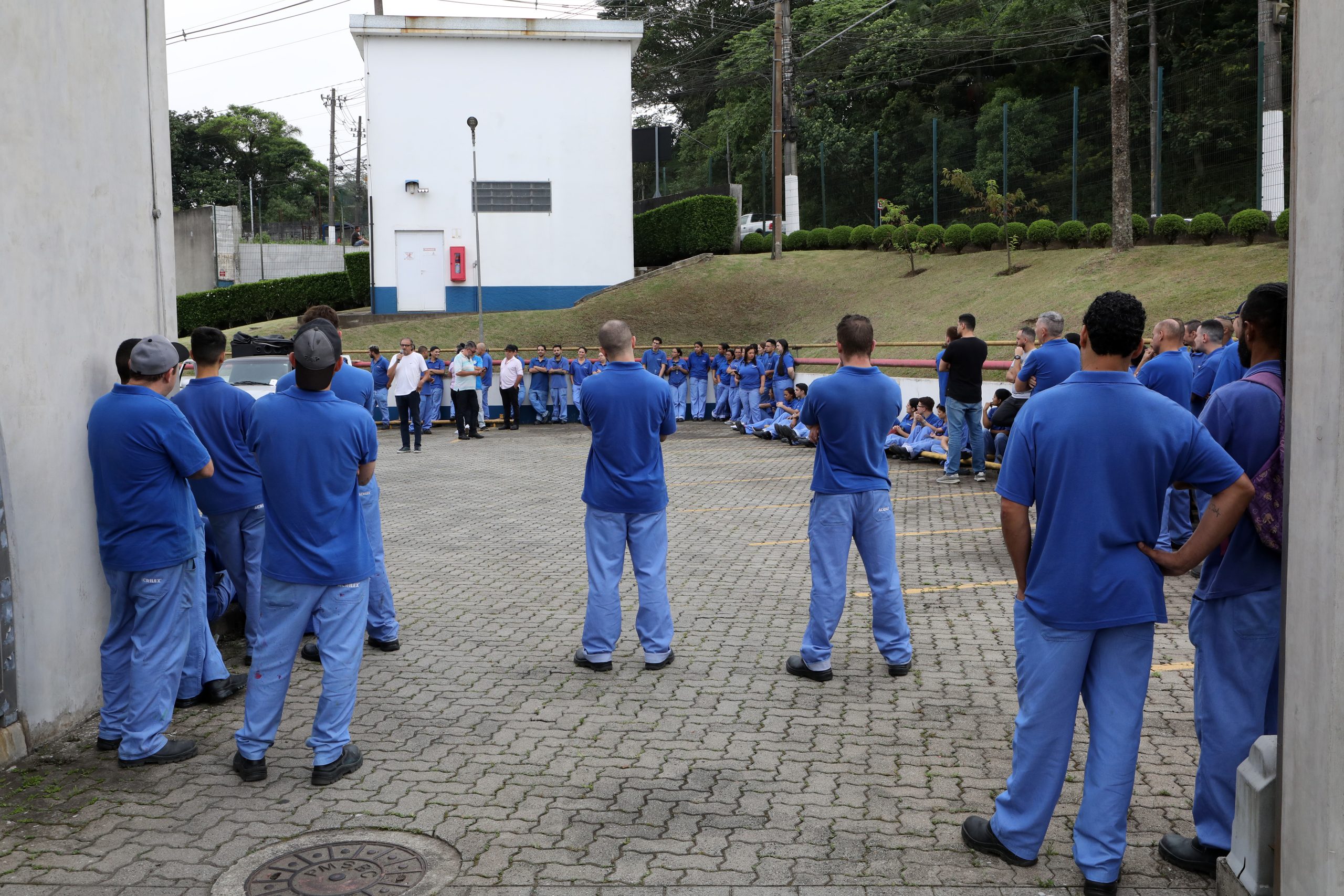 Assembleia na Acrilex   sobre PLR e reajustes. Estrada Galvão Bueno, 5.000 - Batistine, São Bernardo doCampo/SP. Fotos Dino Santos. Brasil_06_12_2023.