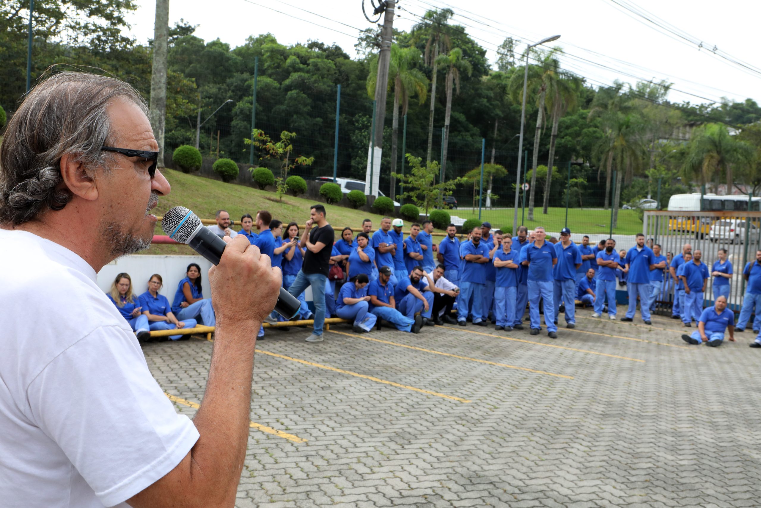 Assembleia na Acrilex   sobre PLR e reajustes. Estrada Galvão Bueno, 5.000 - Batistine, São Bernardo doCampo/SP. Fotos Dino Santos. Brasil_06_12_2023.