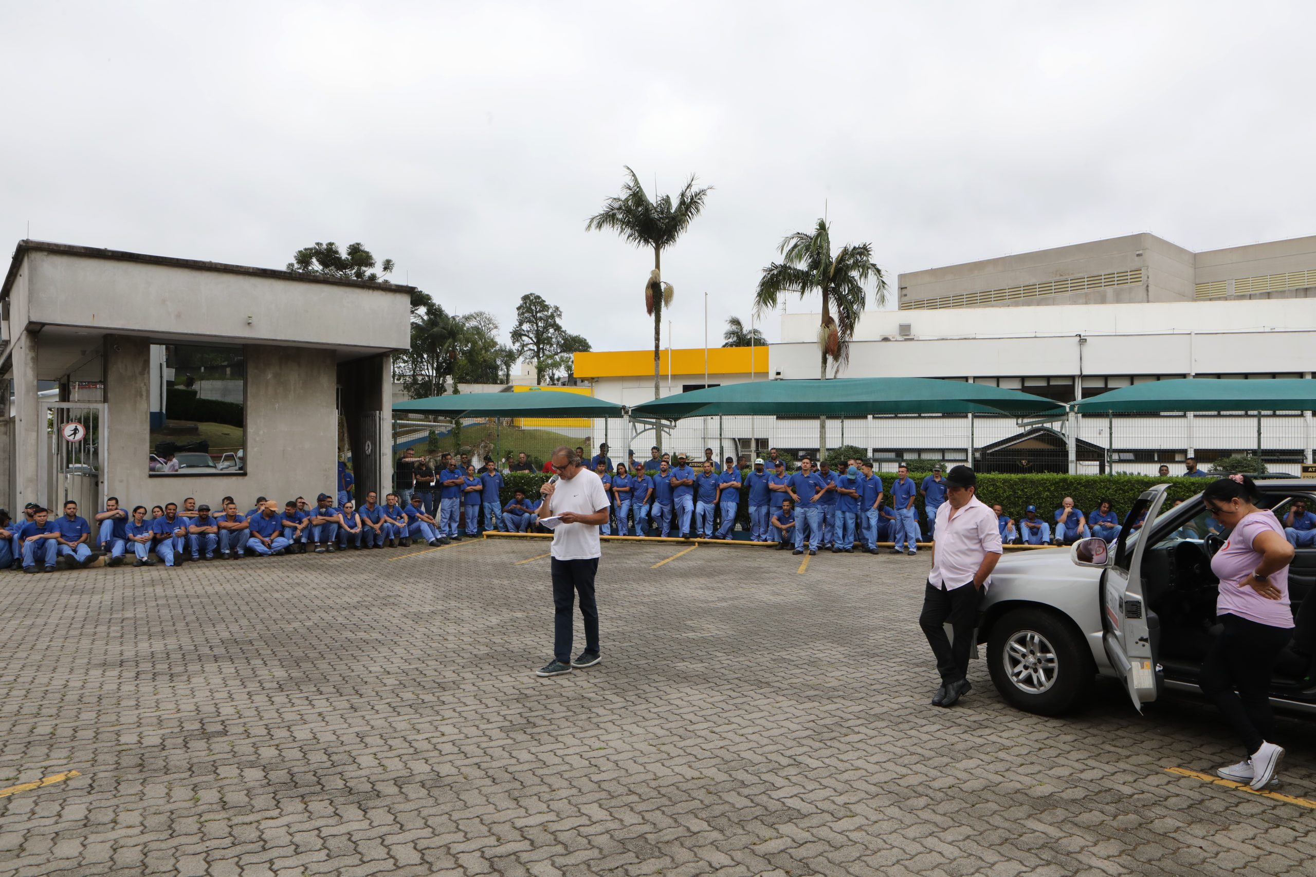 Assembleia na Acrilex   sobre PLR e reajustes. Estrada Galvão Bueno, 5.000 - Batistine, São Bernardo doCampo/SP. Fotos Dino Santos. Brasil_06_12_2023.