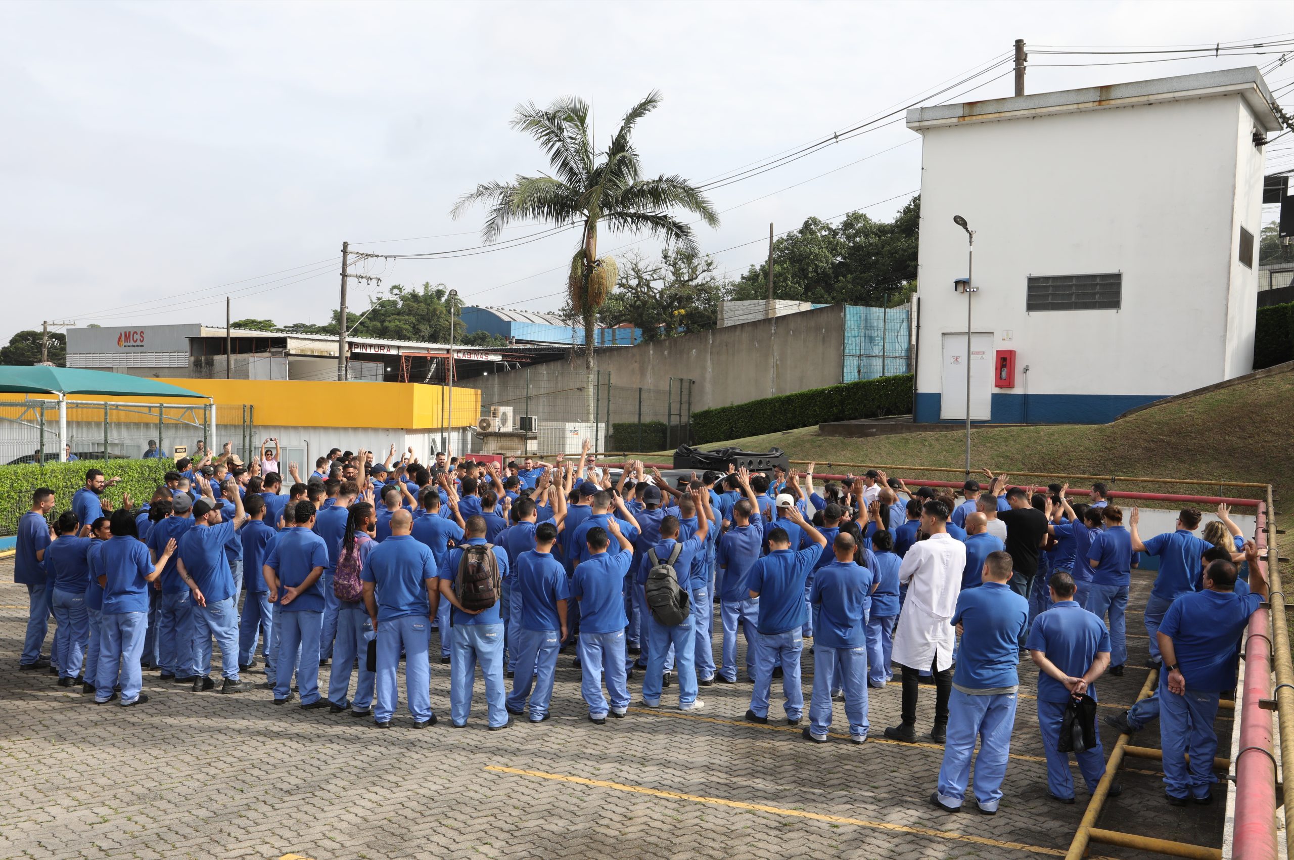 Assembleia na Acrilex   sobre PLR e reajustes. Estrada Galvão Bueno, 5.000 - Batistine, São Bernardo doCampo/SP. Fotos Dino Santos. Brasil_06_12_2023.