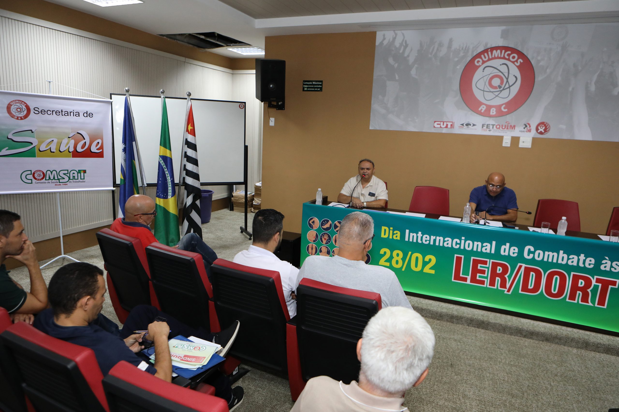 Mesa de debate sobre a LER/DORT realizado no Sindicato dos Químicos do ABC. Rua Senador Fláquer, 813 - Centro, Santo André - SP. Fotos Dino Santos.