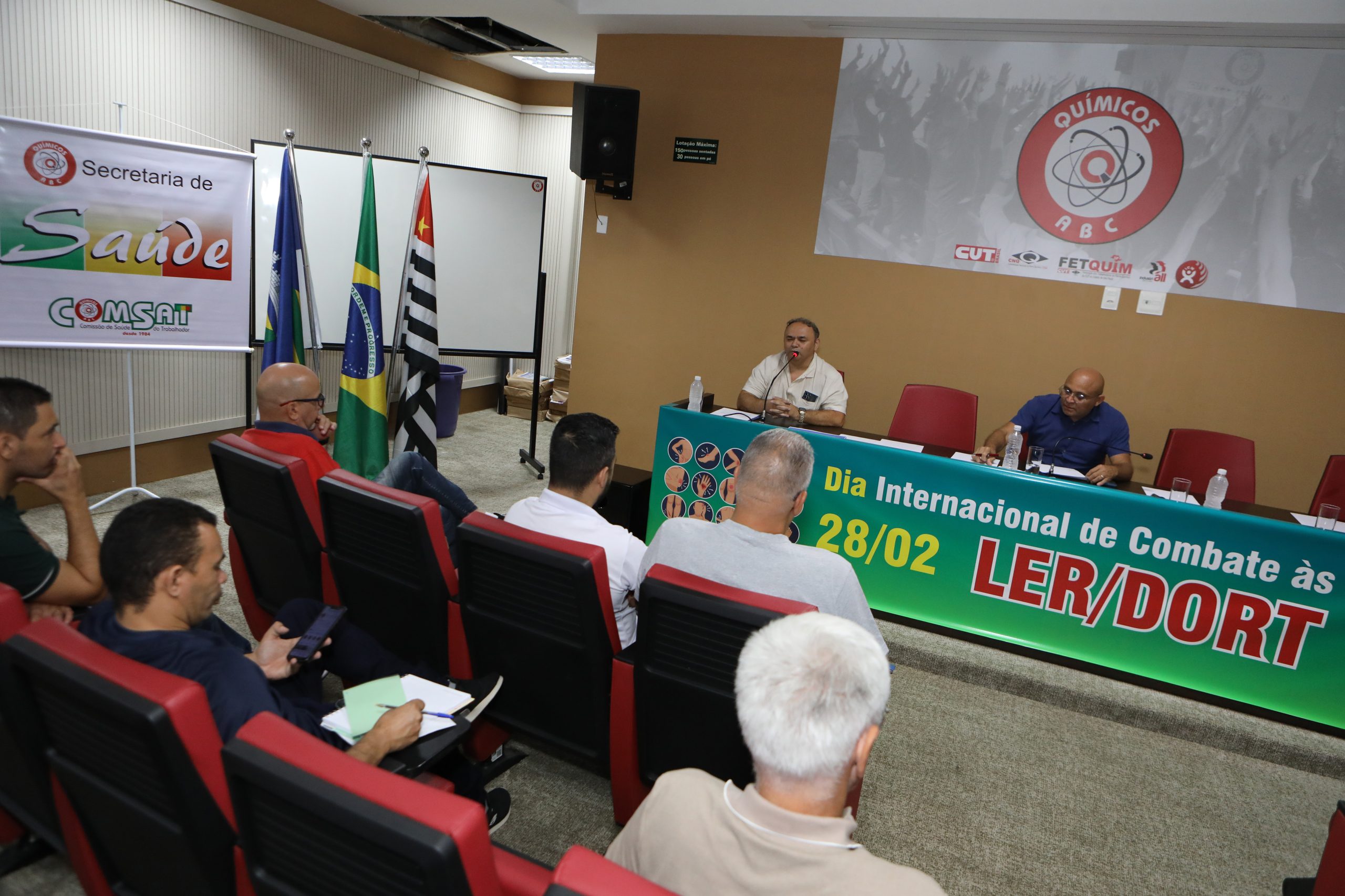 Mesa de debate sobre a LER/DORT realizado no Sindicato dos Químicos do ABC. Rua Senador Fláquer, 813 - Centro, Santo André - SP. Fotos Dino Santos.