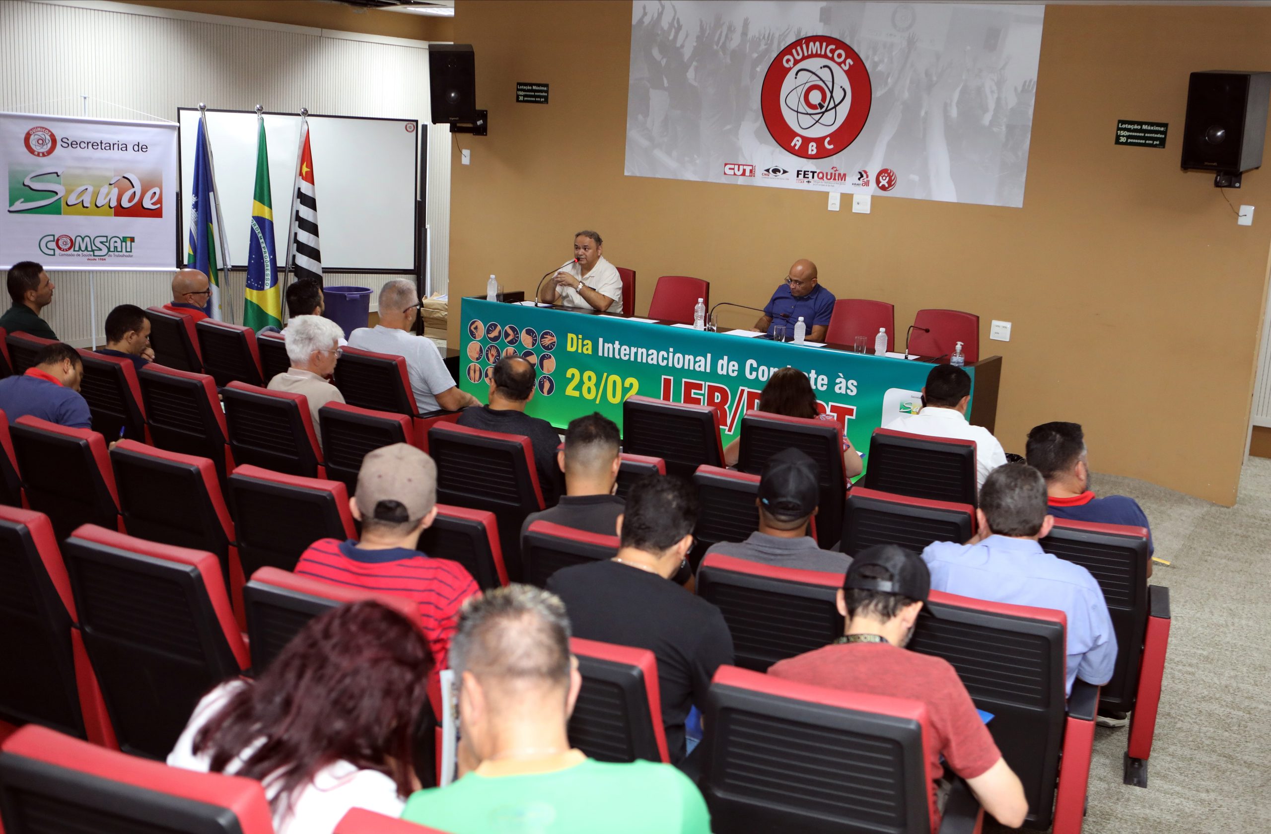 Mesa de debate sobre a LER/DORT realizado no Sindicato dos Químicos do ABC. Rua Senador Fláquer, 813 - Centro, Santo André - SP. Fotos Dino Santos.