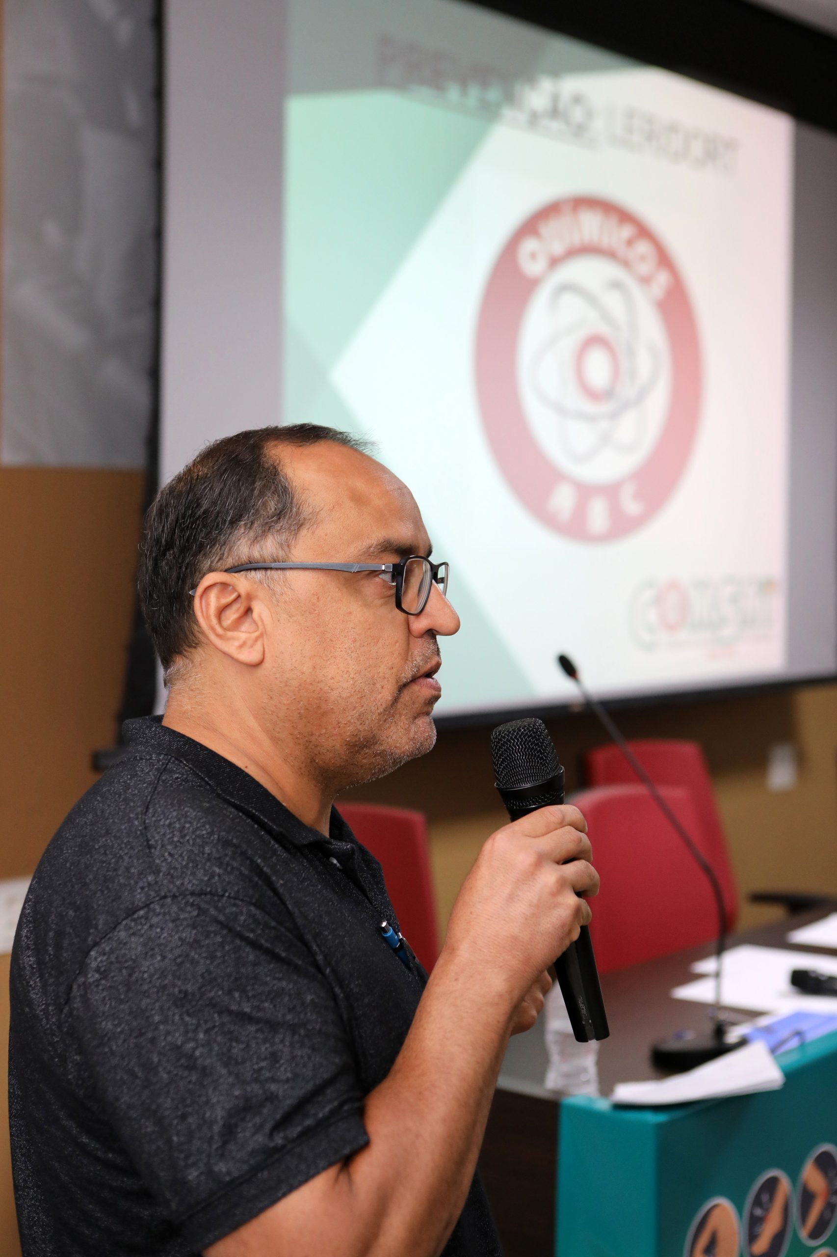 Mesa de debate sobre a LER/DORT realizado no Sindicato dos Químicos do ABC. Rua Senador Fláquer, 813 - Centro, Santo André - SP. Fotos Dino Santos.