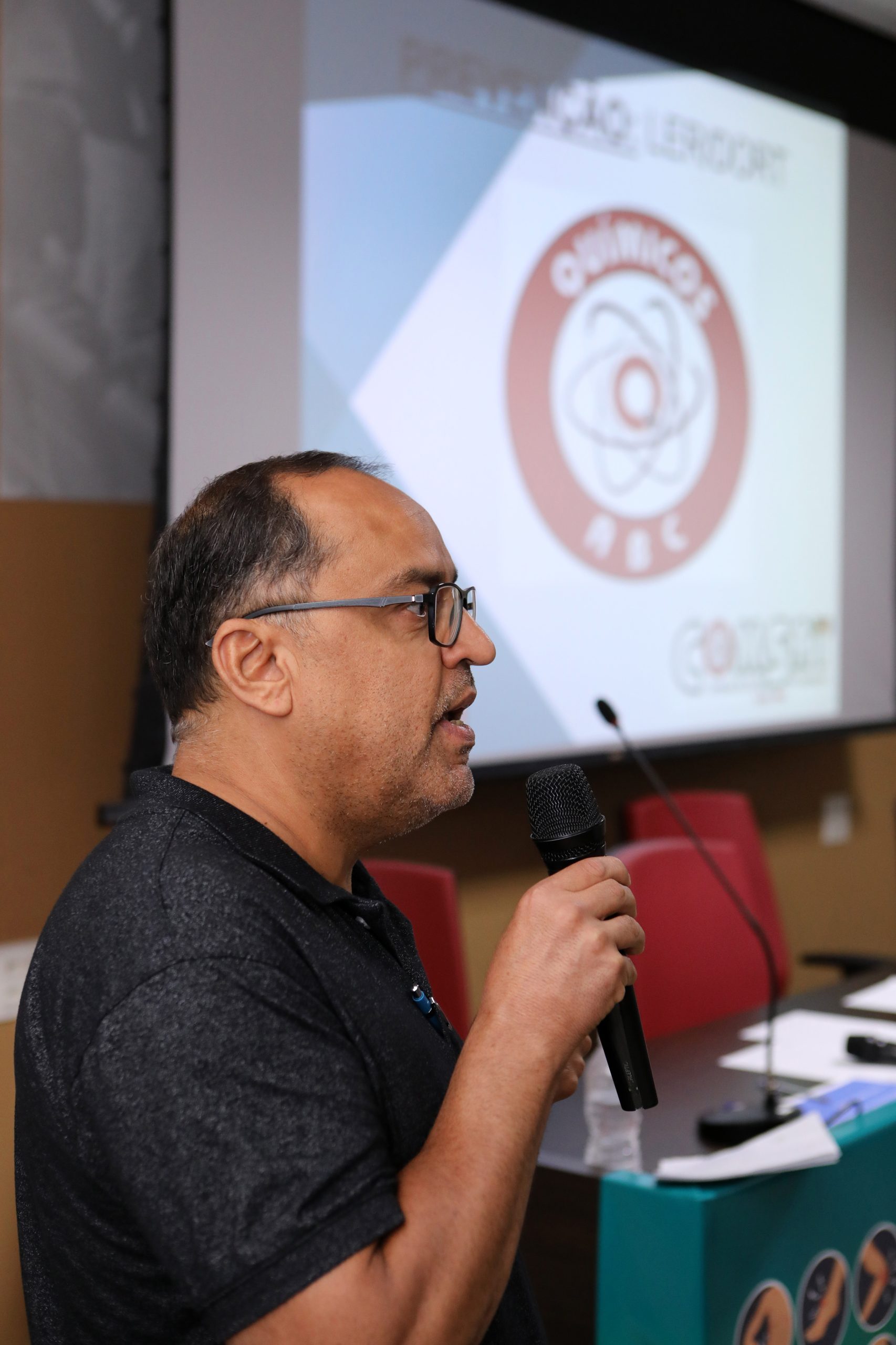 Mesa de debate sobre a LER/DORT realizado no Sindicato dos Químicos do ABC. Rua Senador Fláquer, 813 - Centro, Santo André - SP. Fotos Dino Santos.