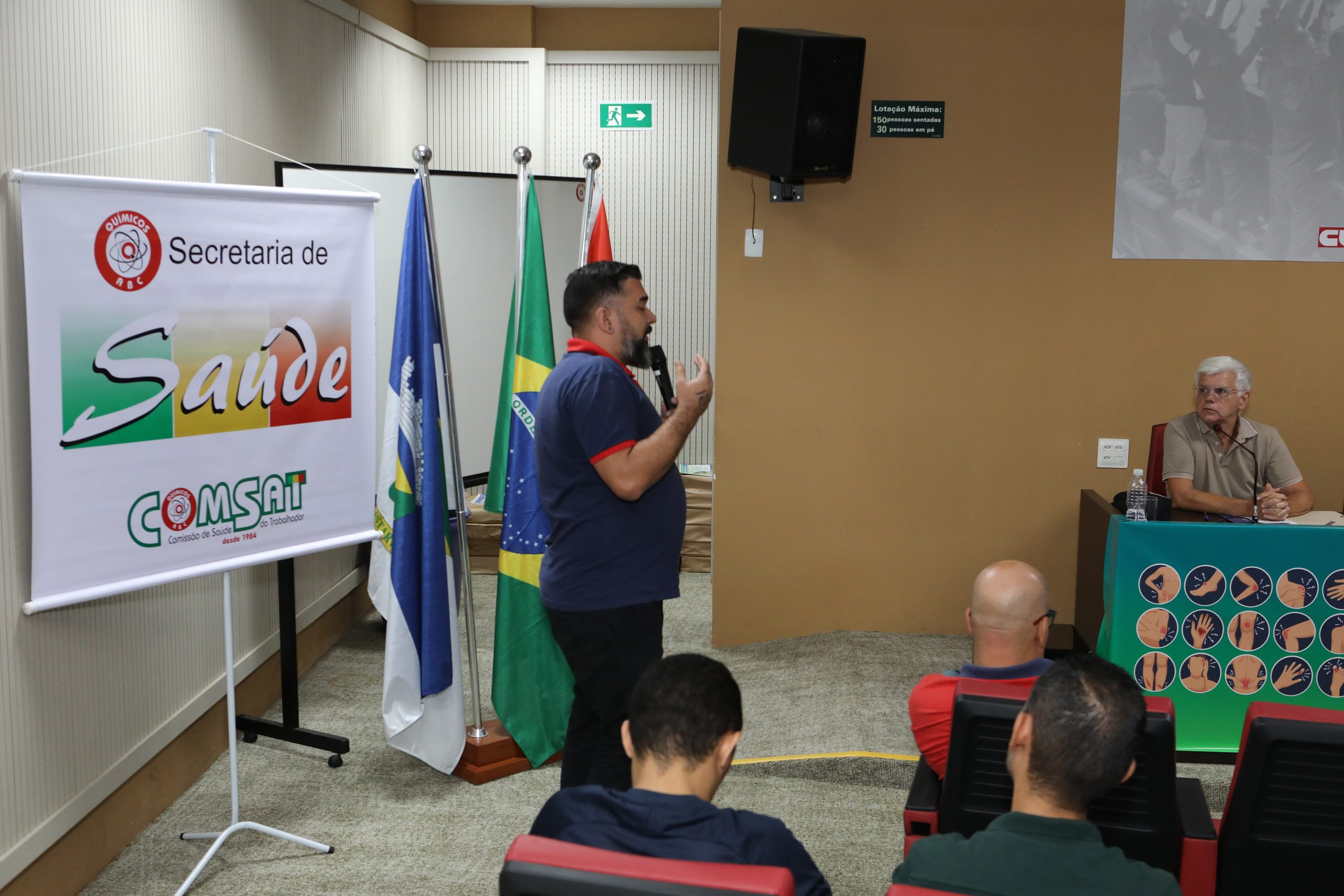 Mesa de debate sobre a LER/DORT realizado no Sindicato dos Químicos do ABC. Rua Senador Fláquer, 813 - Centro, Santo André - SP. Fotos Dino Santos.