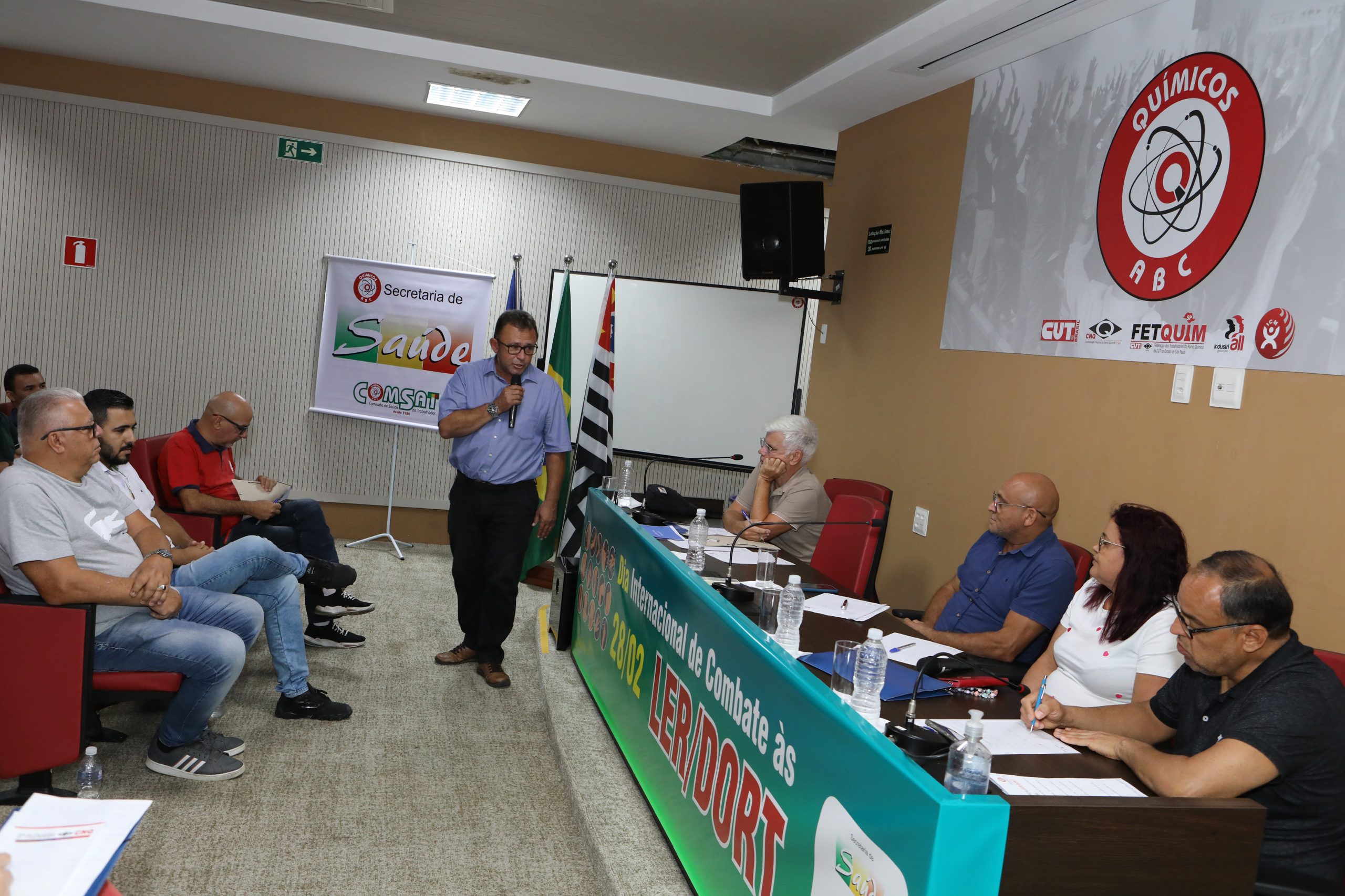 Mesa de debate sobre a LER/DORT realizado no Sindicato dos Químicos do ABC. Rua Senador Fláquer, 813 - Centro, Santo André - SP. Fotos Dino Santos.