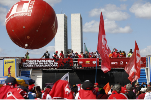 Marcha a Brasilia: milhares se manifestam em prol da pauta da classe trabalhadora