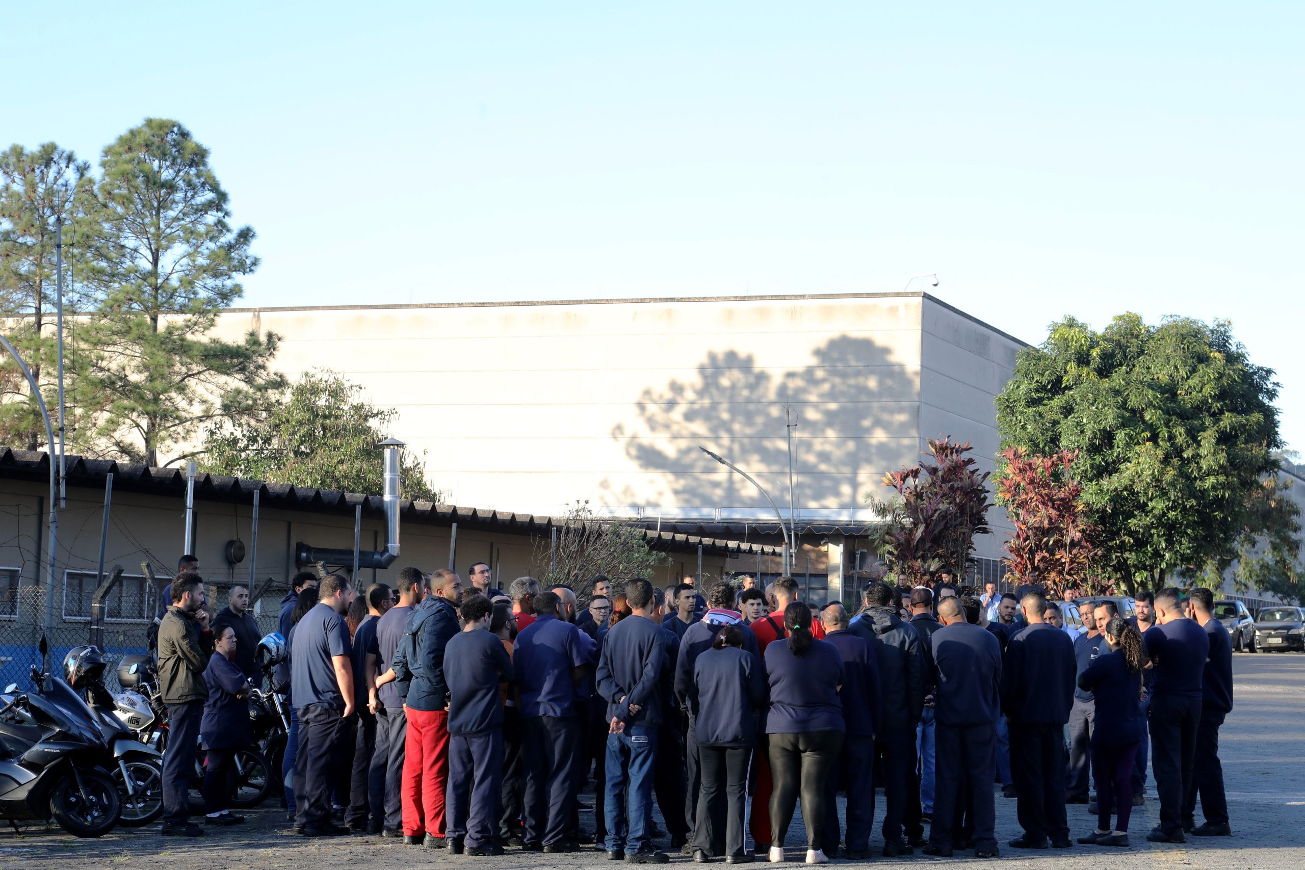 Assembleia sobre plano de saúde e cesta básica com os trabalhadores da Sankonfort Colhões  - Estrada Sadae Takagi, 1.500, Módulo 3 Galpão 2 – Bairro Cooperativa – São Bernardo do Campo / SP. Fotos Dino Santos. Brasil_13_06_2024