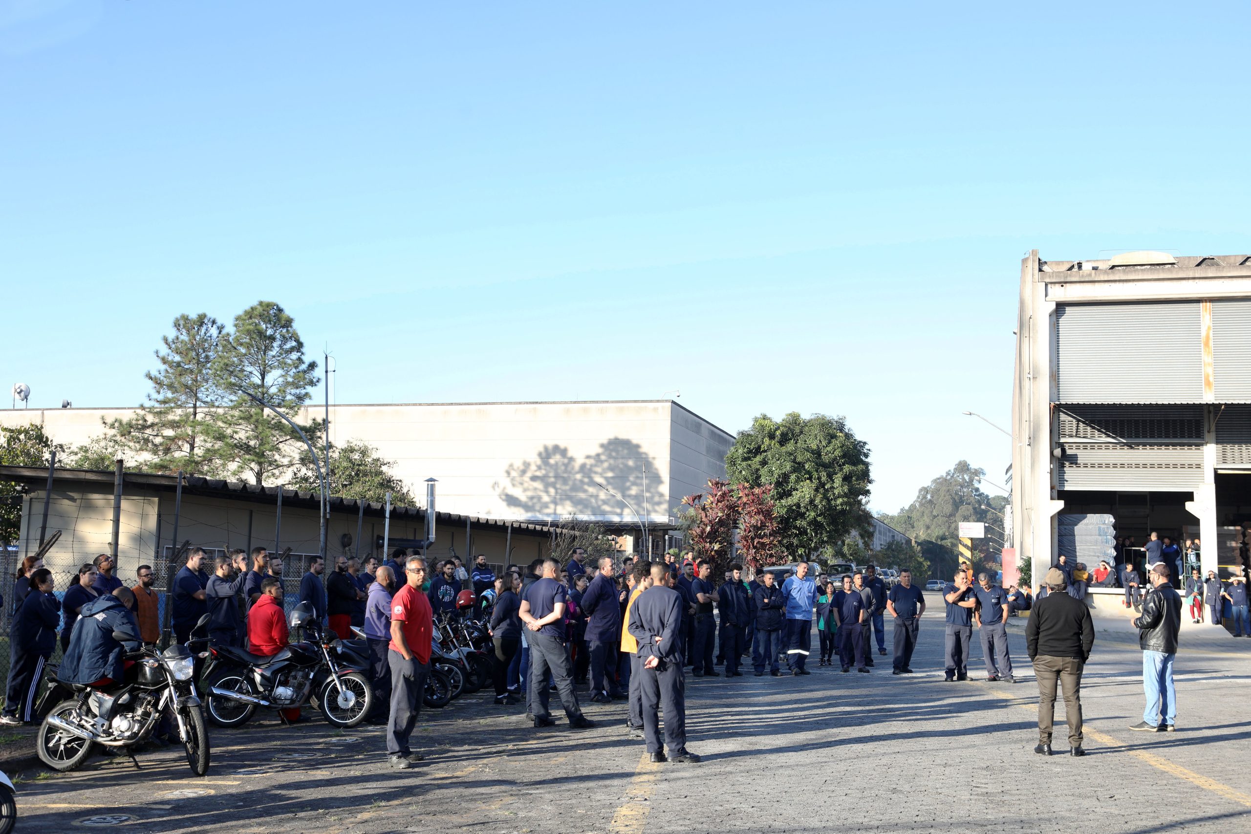 Assembleia sobre plano de saúde e cesta básica com os trabalhadores da Sankonfort Colhões  - Estrada Sadae Takagi, 1.500, Módulo 3 Galpão 2 – Bairro Cooperativa – São Bernardo do Campo / SP. Fotos Dino Santos. Brasil_13_06_2024