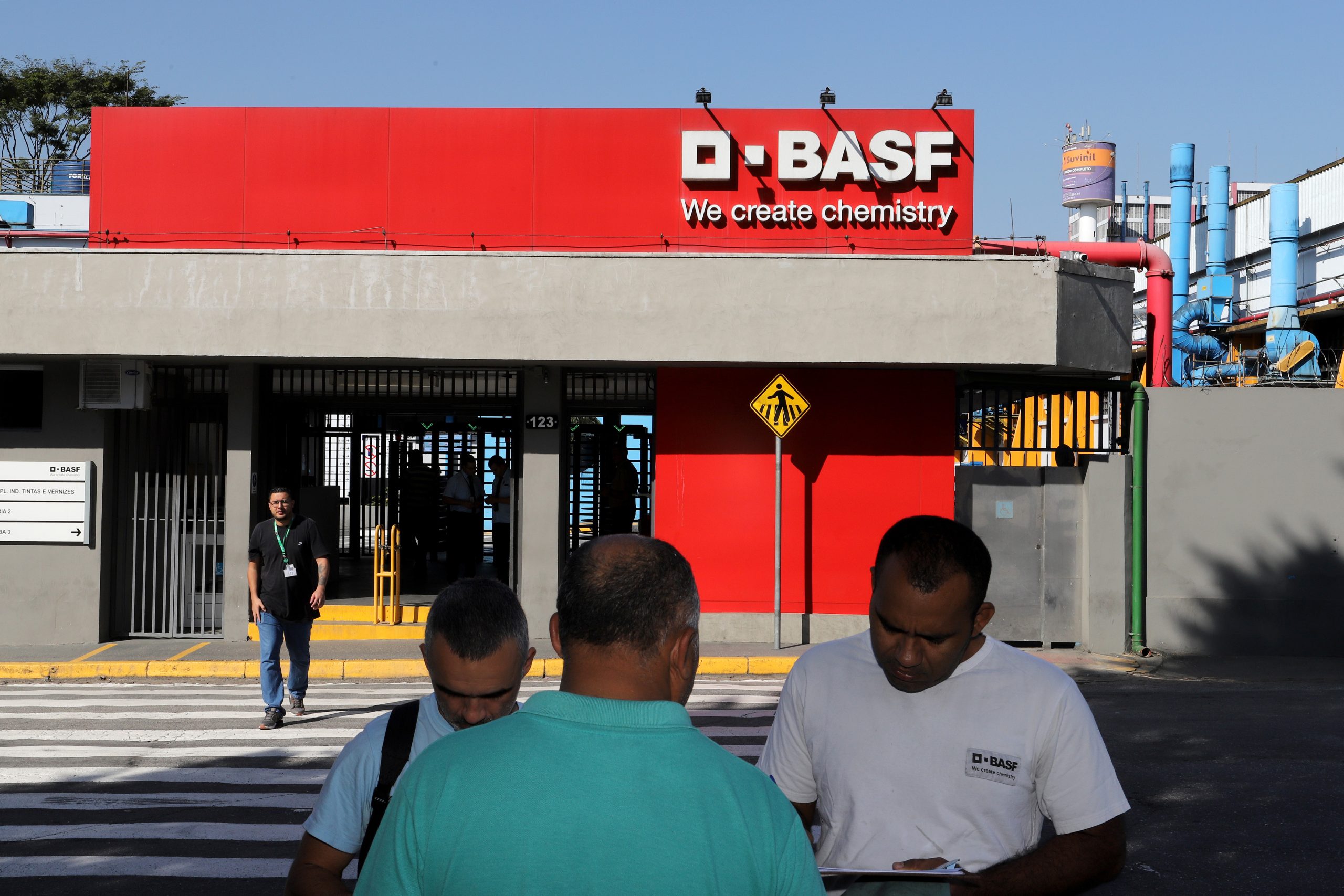 BASF assembleia para esclarecer os trabalhadores sobre as propostas apresentada pela empresa na mesa de negociação no Ministério do Trabalho e Emprego - MTE. em São Paulo - SP. Fotos Dino Santos. Brasil_12_06_2024.