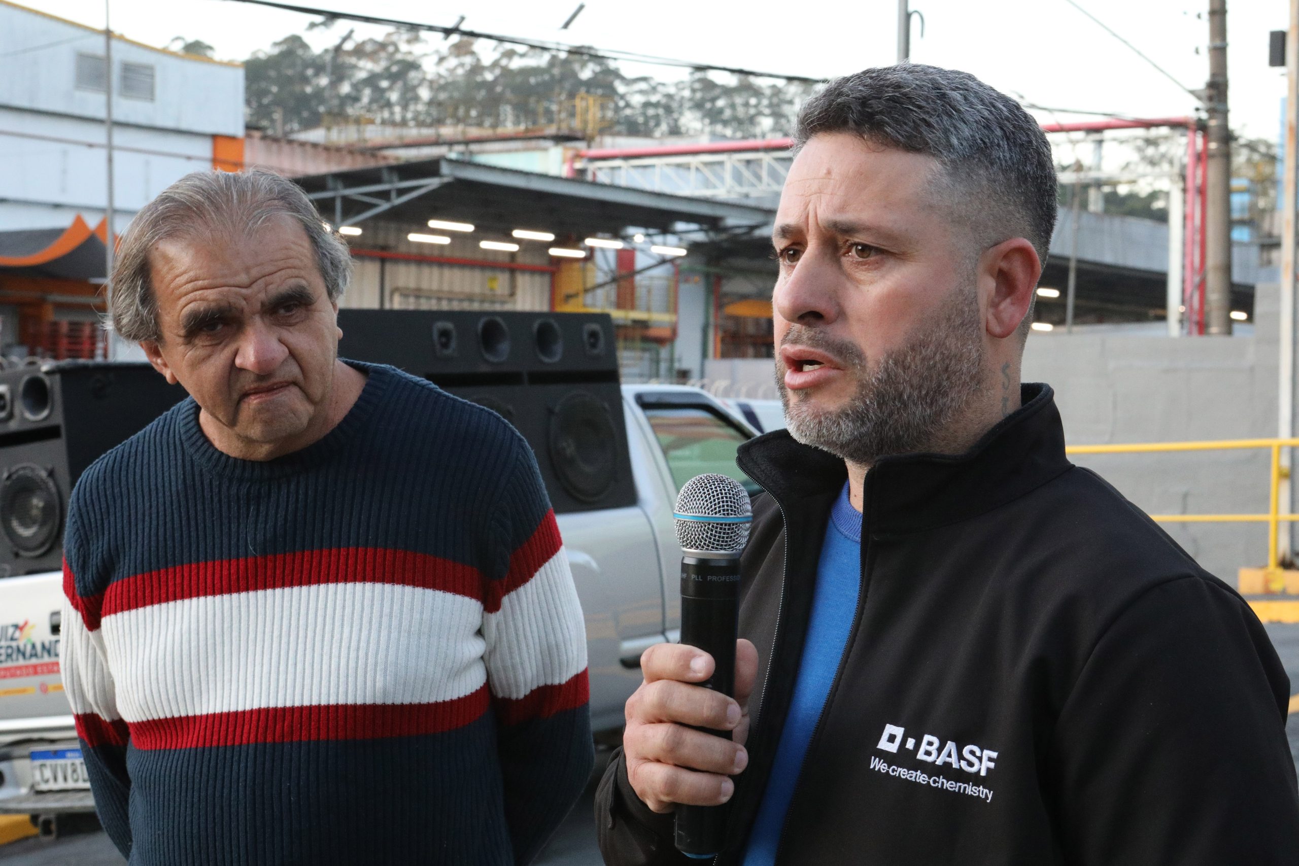 Ato de apoio à luta dos trabalhadores e trabalhadoras do Setor de Tintas Automotivas da BASF Demarchi com a participação de dirigentes internacionais da América do Sul e vários sindicatos da região, como Gráficos e Metalúrgicos, além das Federações Químicas e Metalúrgica de SP e CNQ. Fotos Dino Santos. Brasil_21_06_2024