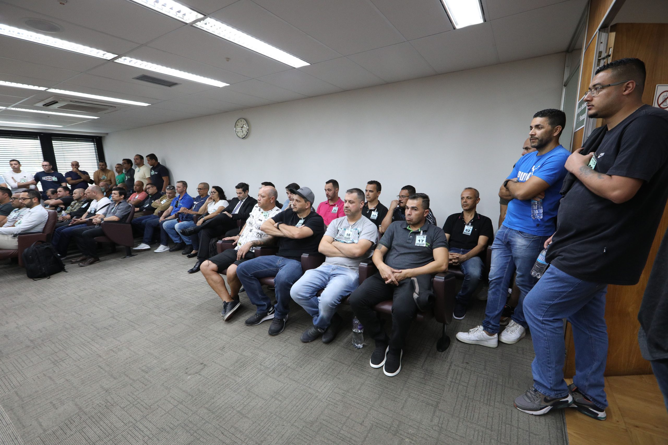 Audiência no Tribunal Regional do Trabalho (TRT ) sobre a greve dos trabalhadores do setor de tintas automotiva. Fotos Dino Santos.