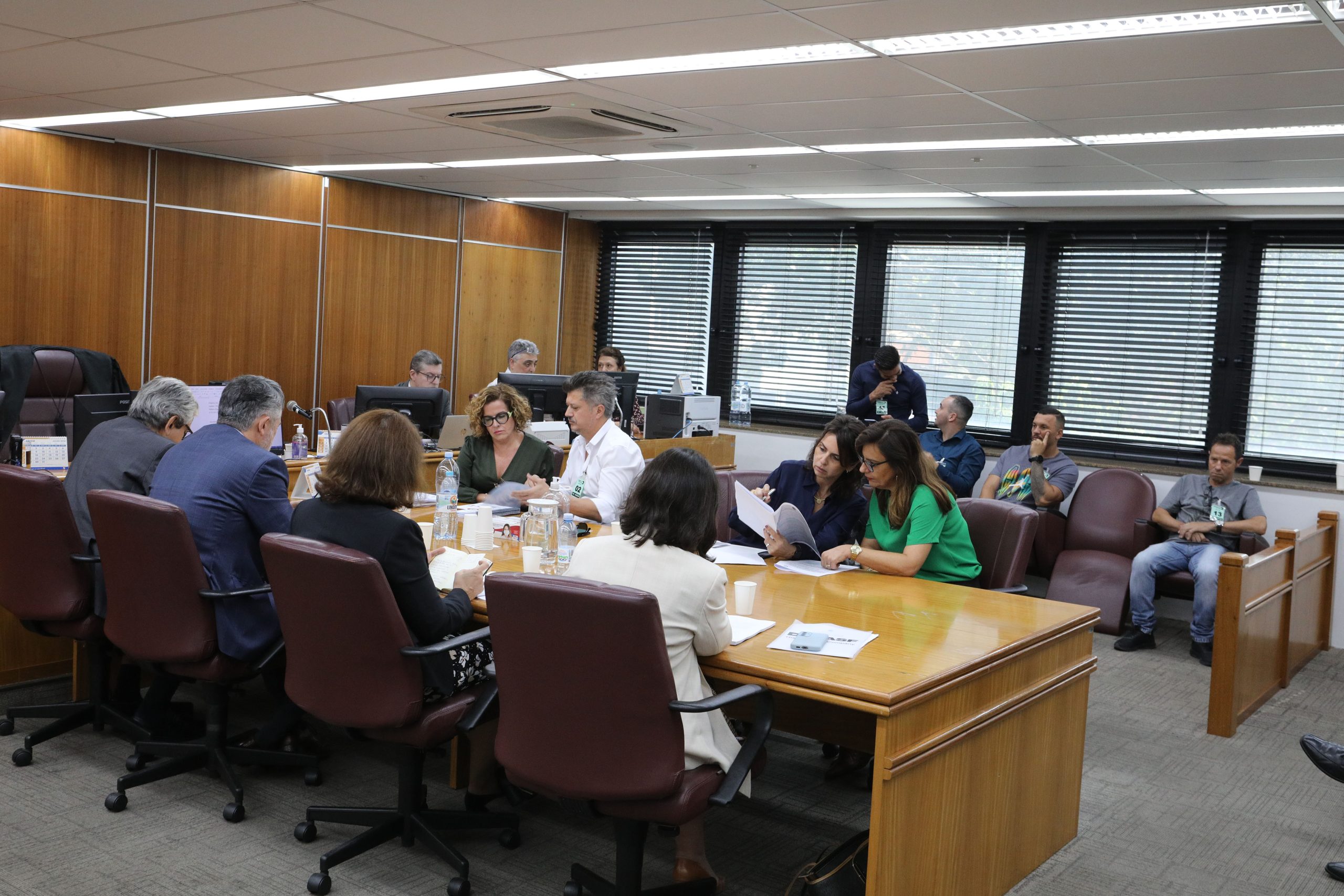 Audiência no Tribunal Regional do Trabalho (TRT ) sobre a greve dos trabalhadores do setor de tintas automotiva. Fotos Dino Santos.