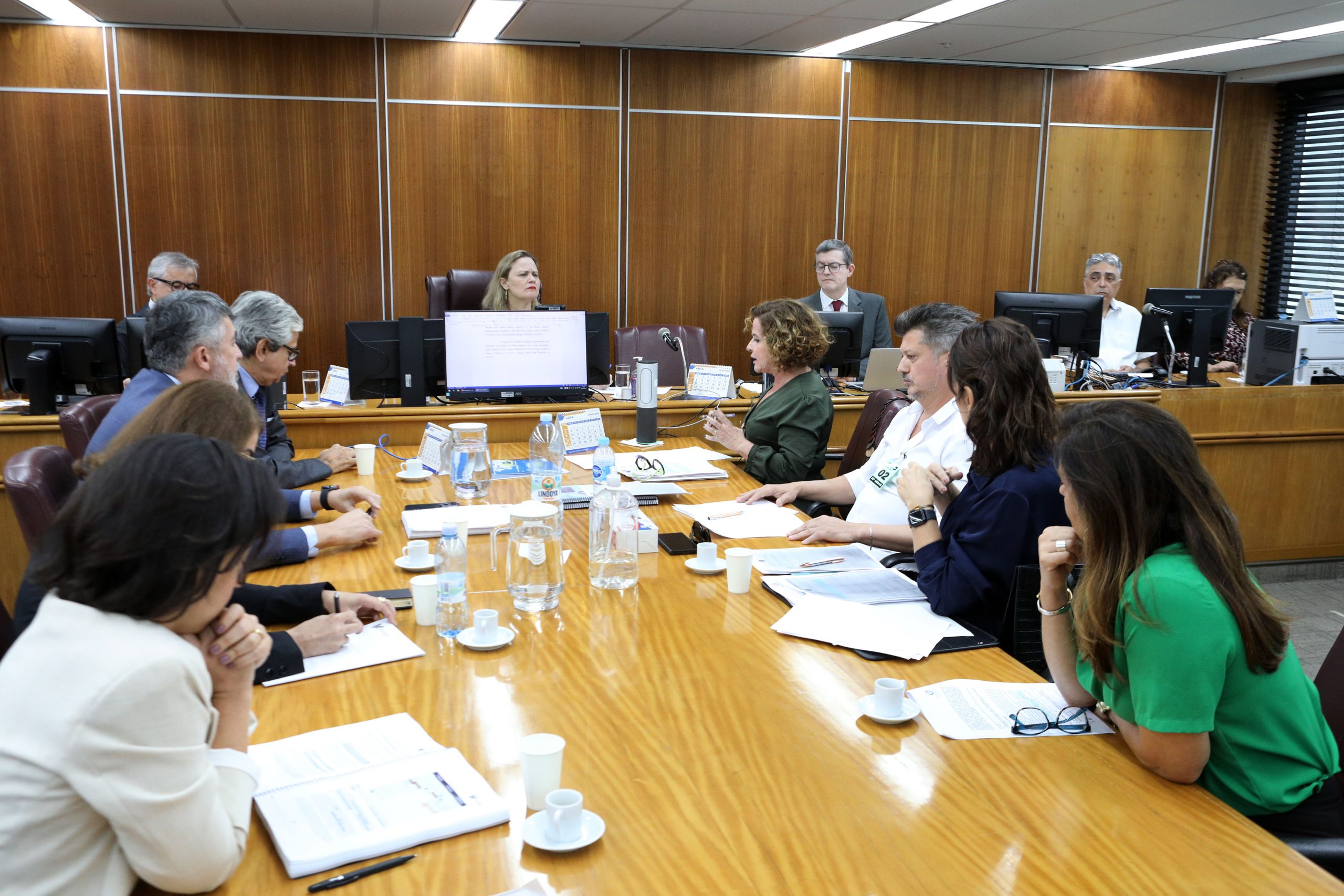 Audiência no Tribunal Regional do Trabalho (TRT ) sobre a greve dos trabalhadores do setor de tintas automotiva. Fotos Dino Santos.