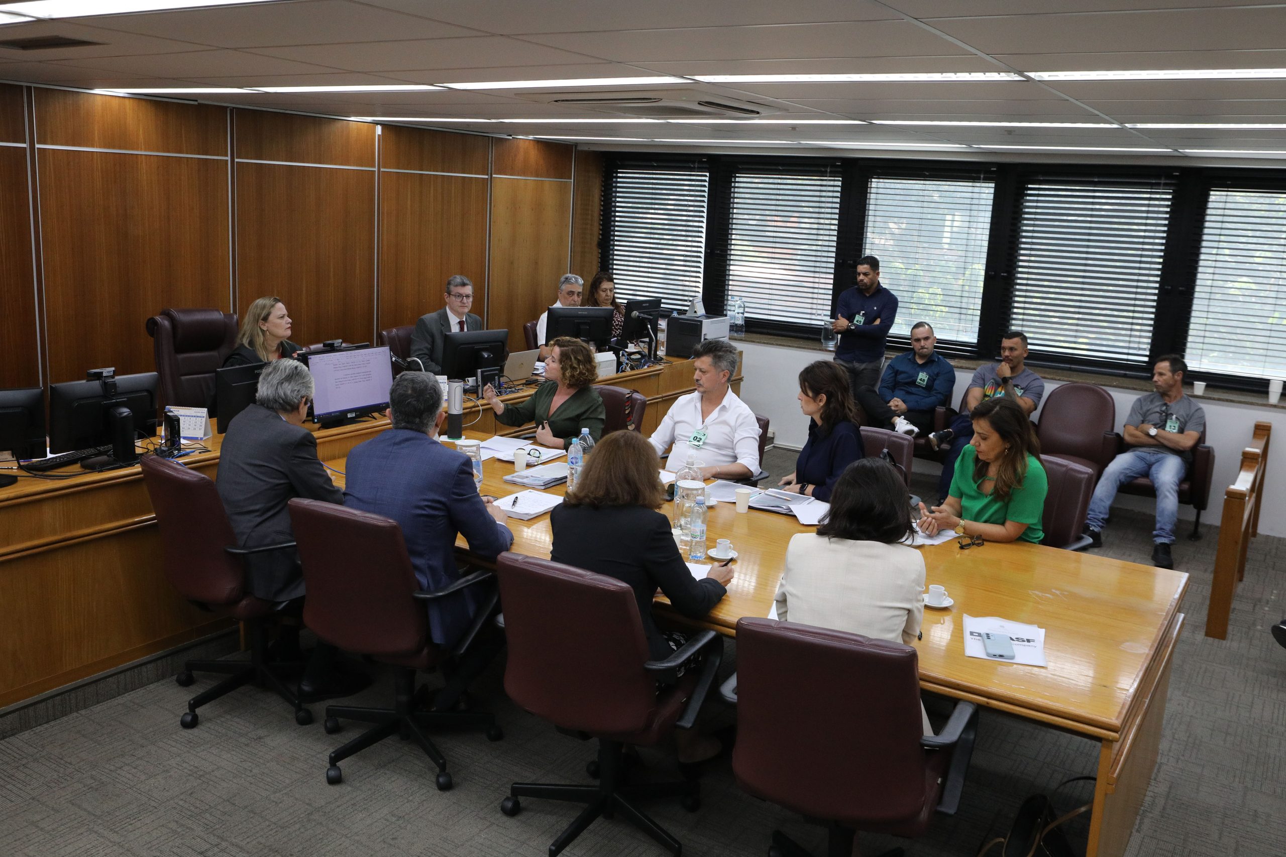 Audiência no Tribunal Regional do Trabalho (TRT ) sobre a greve dos trabalhadores do setor de tintas automotiva. Fotos Dino Santos.