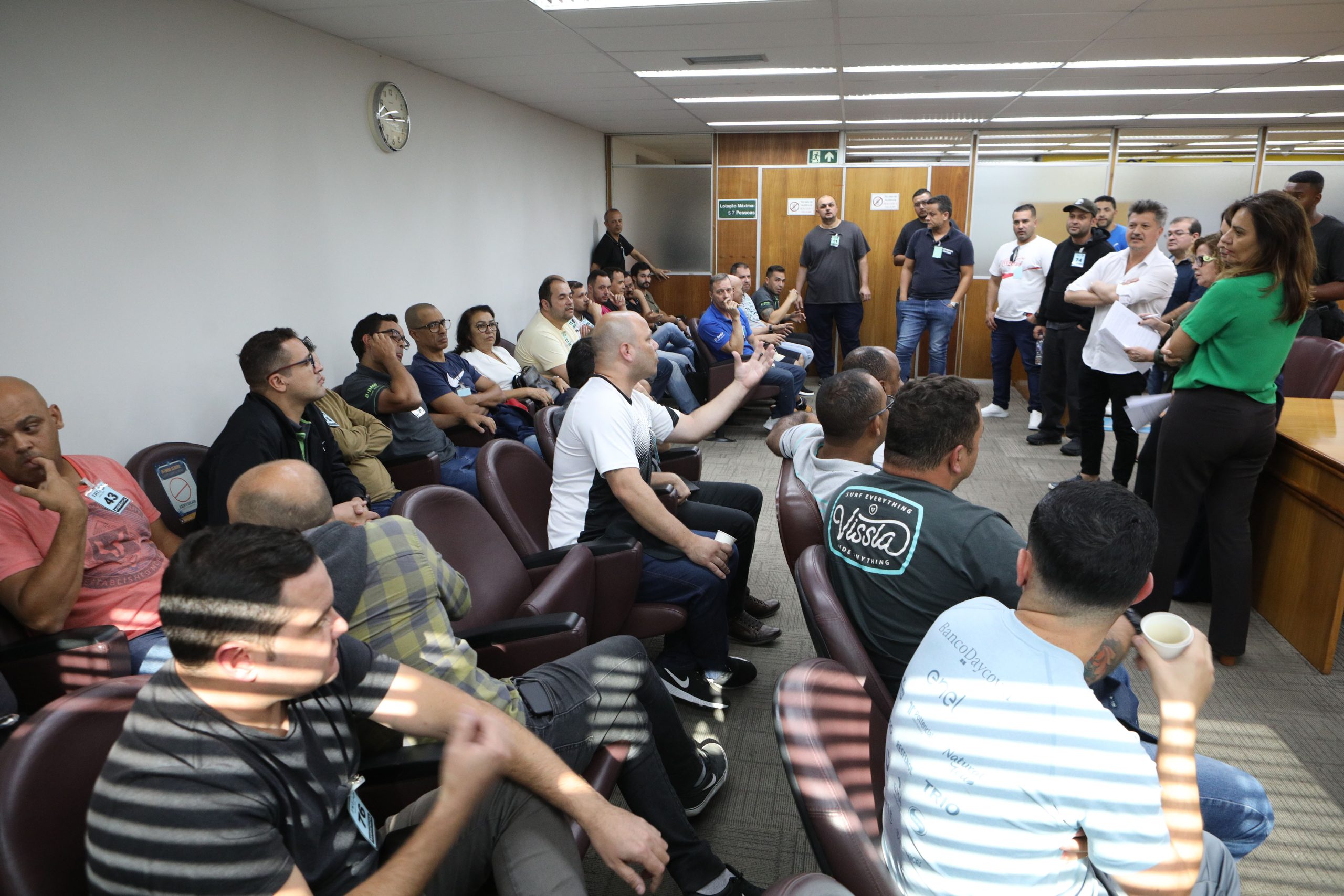 Audiência no Tribunal Regional do Trabalho (TRT ) sobre a greve dos trabalhadores do setor de tintas automotiva. Fotos Dino Santos.