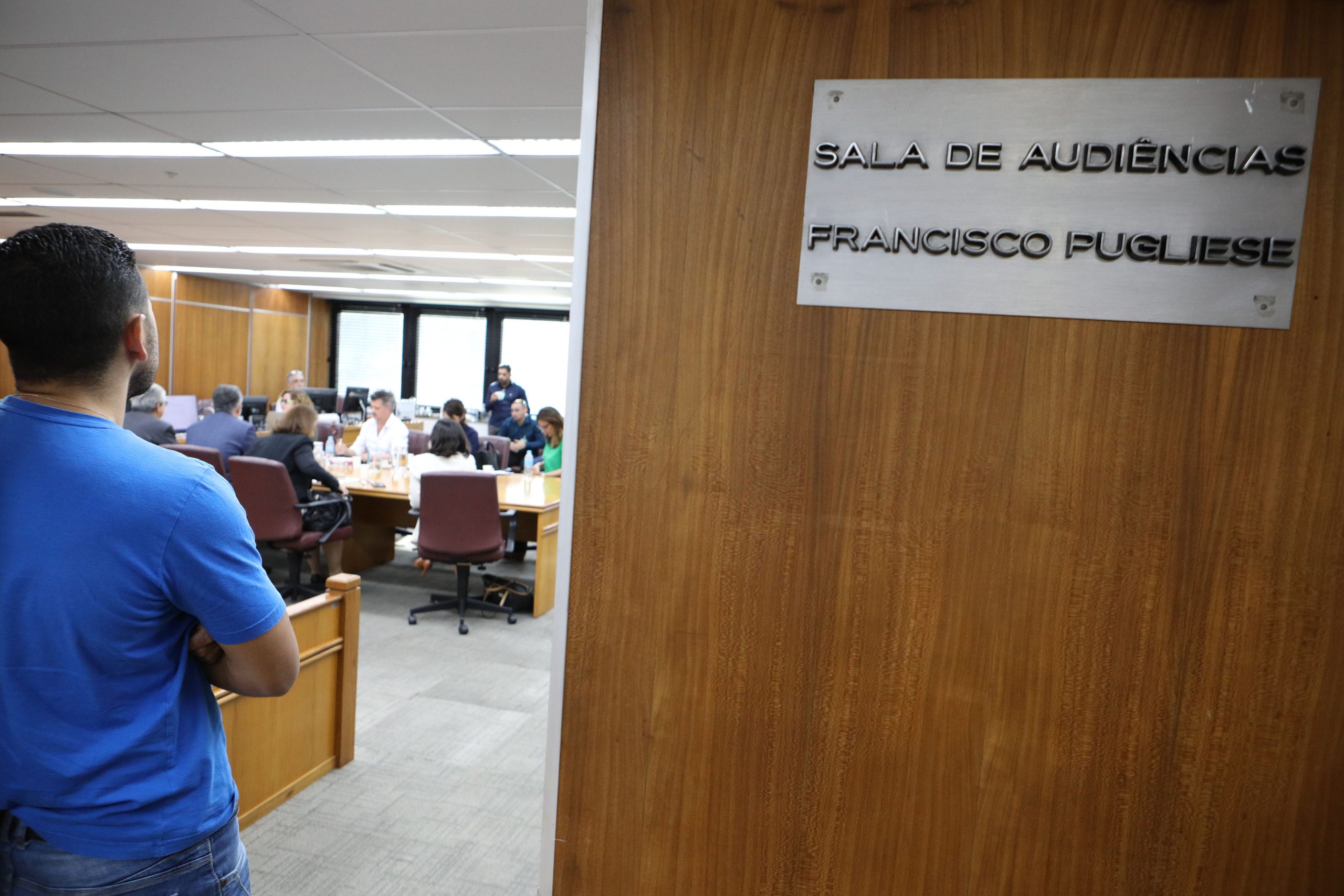 Audiência no Tribunal Regional do Trabalho (TRT ) sobre a greve dos trabalhadores do setor de tintas automotiva. Fotos Dino Santos.