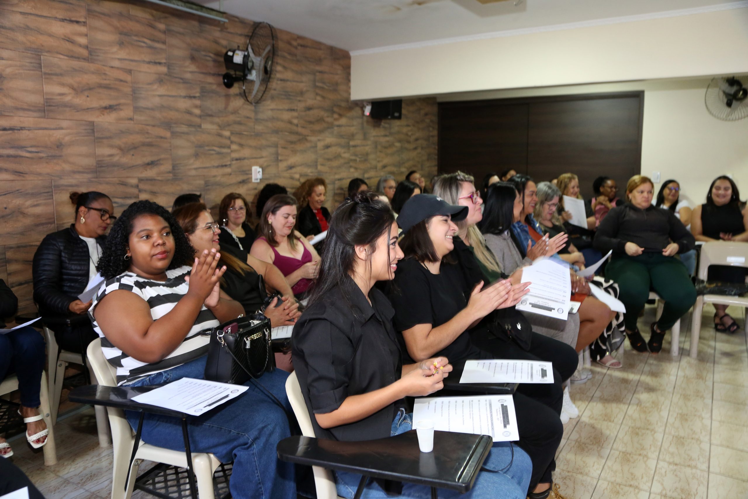 Roda de Conversa com as Mulheres Químicas do ABC realizada na regional do Sindicato de Diadema. Rua dos Brilhantes 232, Jardim Donini.  Fotos Valdir Lopes. Brasil_03_08_2024.