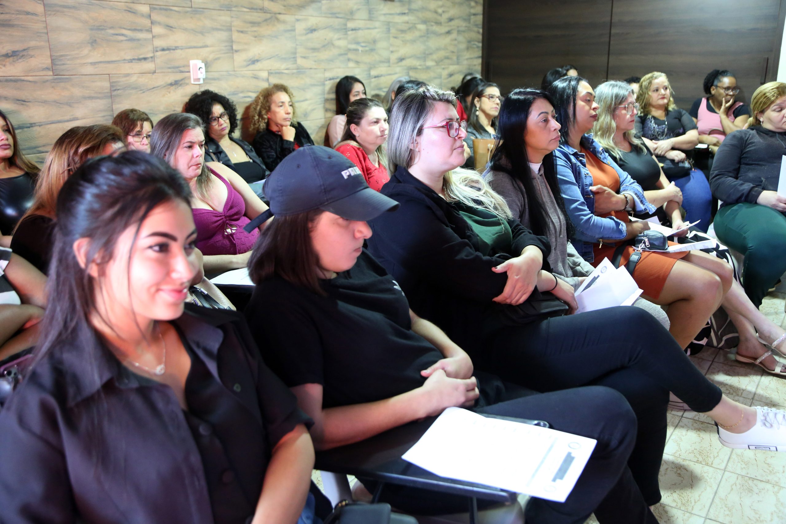 Roda de Conversa com as Mulheres Químicas do ABC realizada na regional do Sindicato de Diadema. Rua dos Brilhantes 232, Jardim Donini.  Fotos Valdir Lopes. Brasil_03_08_2024.