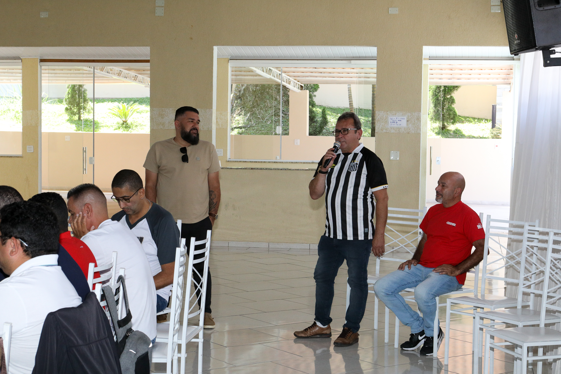 Seminário de Planejamento da COMSAT e palestra sobre a conscientização  a respeito de doenças masculinas com o Dr. Ivan Costa realizado na Chácara do Tatu.  Estrada Pouso Alegre, 169 Rio Grande da Serra. Fotos Dino Santos. BRASIL_12_11_2024.