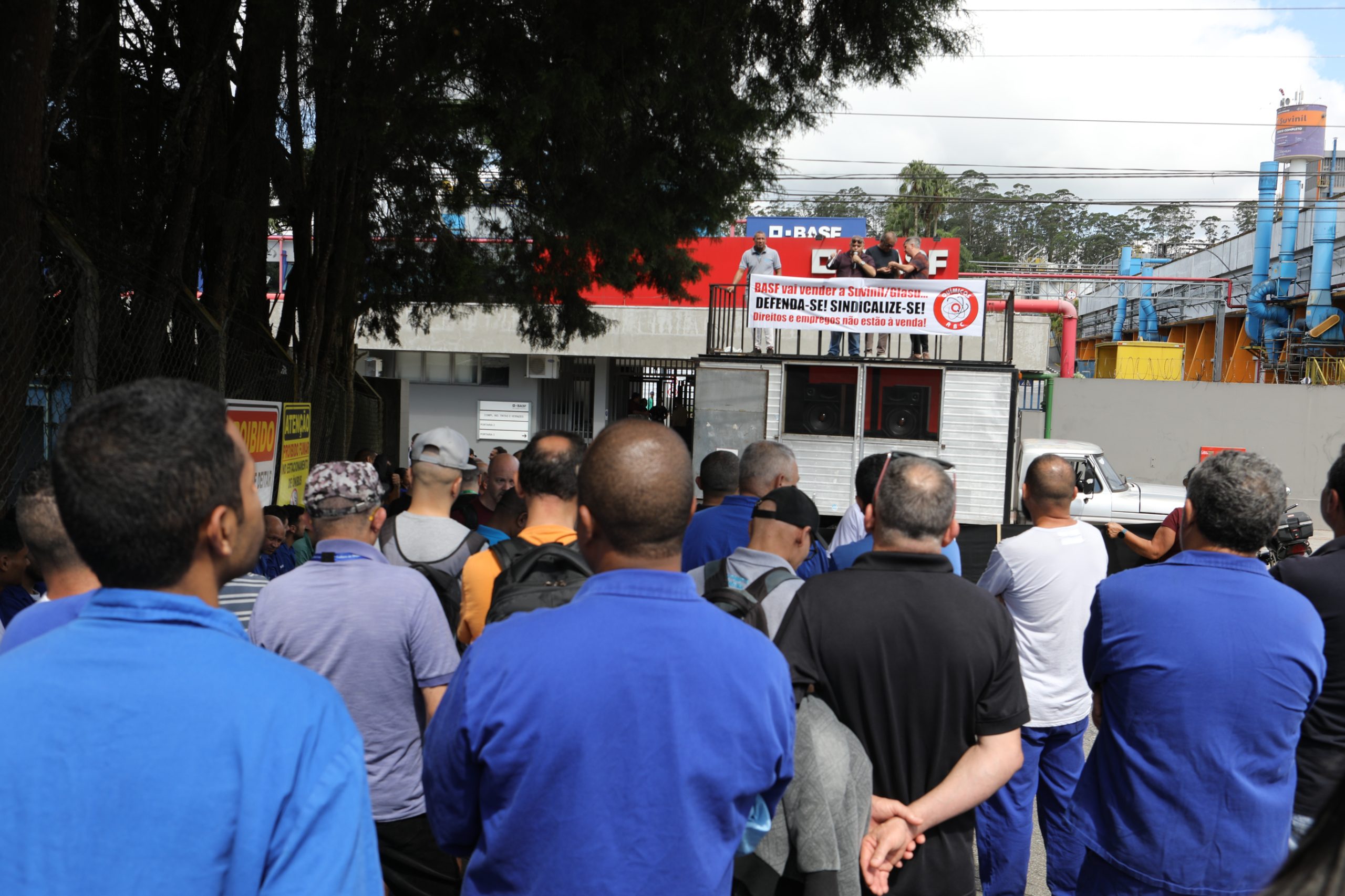 Assembleia decisiva na empresa BASF sobre o Acordo Coletivo de Transição. Av. Ângelo Demarchi, 123 - Demarchi, São Bernardo do Campo - SP. Fotos Dino Santos. Brasil_12_12_2024.