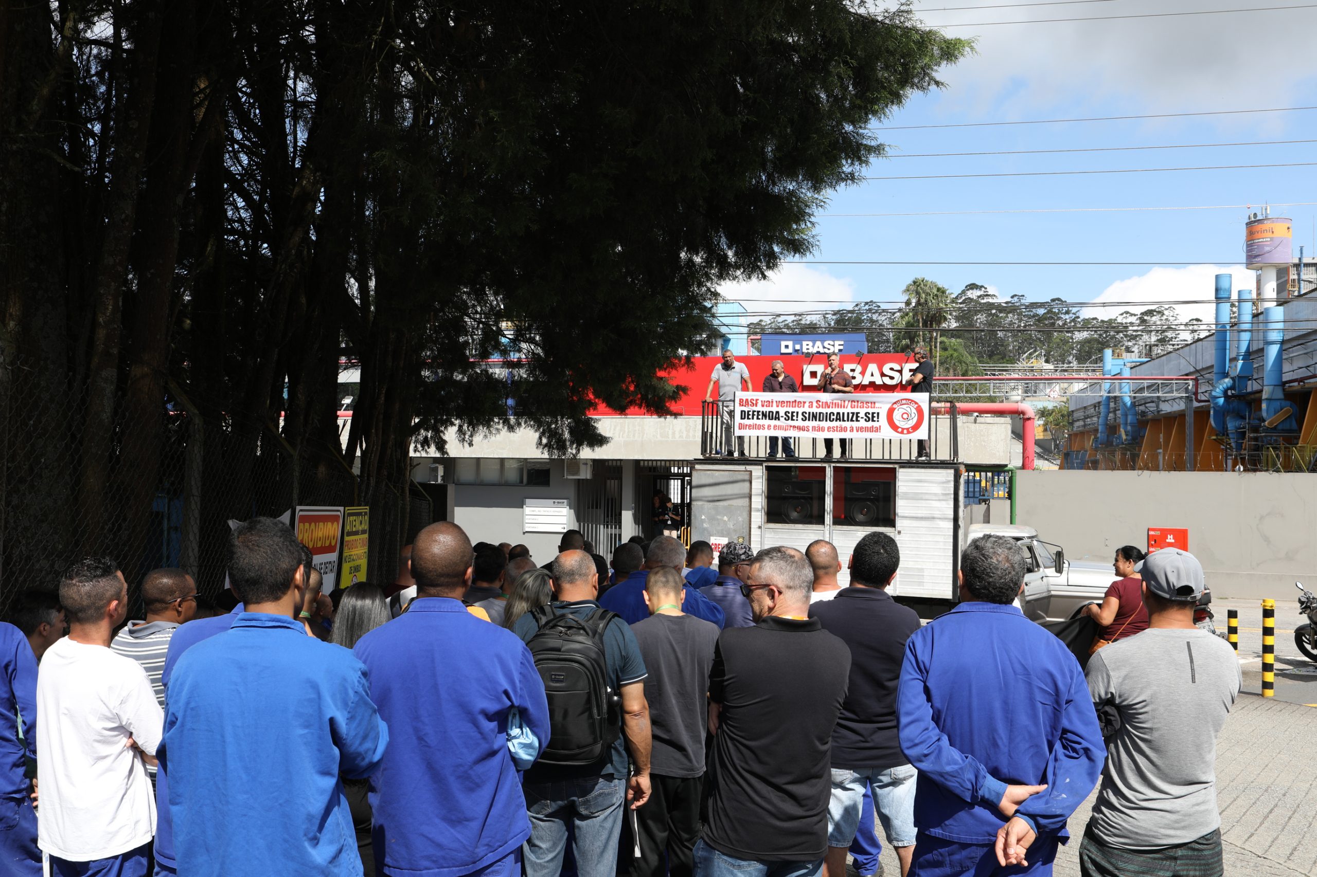 Assembleia decisiva na empresa BASF sobre o Acordo Coletivo de Transição. Av. Ângelo Demarchi, 123 - Demarchi, São Bernardo do Campo - SP. Fotos Dino Santos. Brasil_12_12_2024.