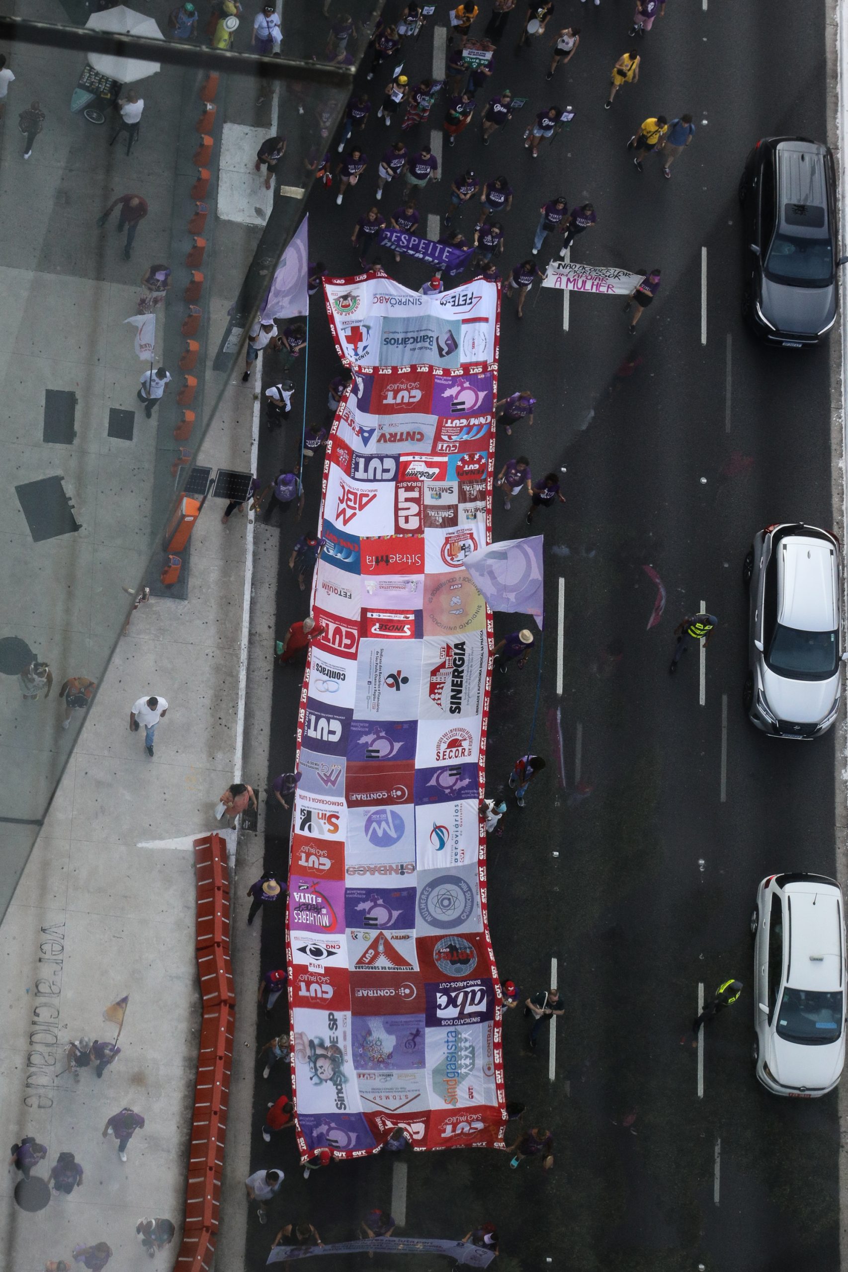 Dia Internacional das Mulheres ato na Av. Paulista concentração em frente o Banco Central e passeata até a Praça Osvaldo Cruz. Fotos Dino Santos. Brasil_08_03_2025.