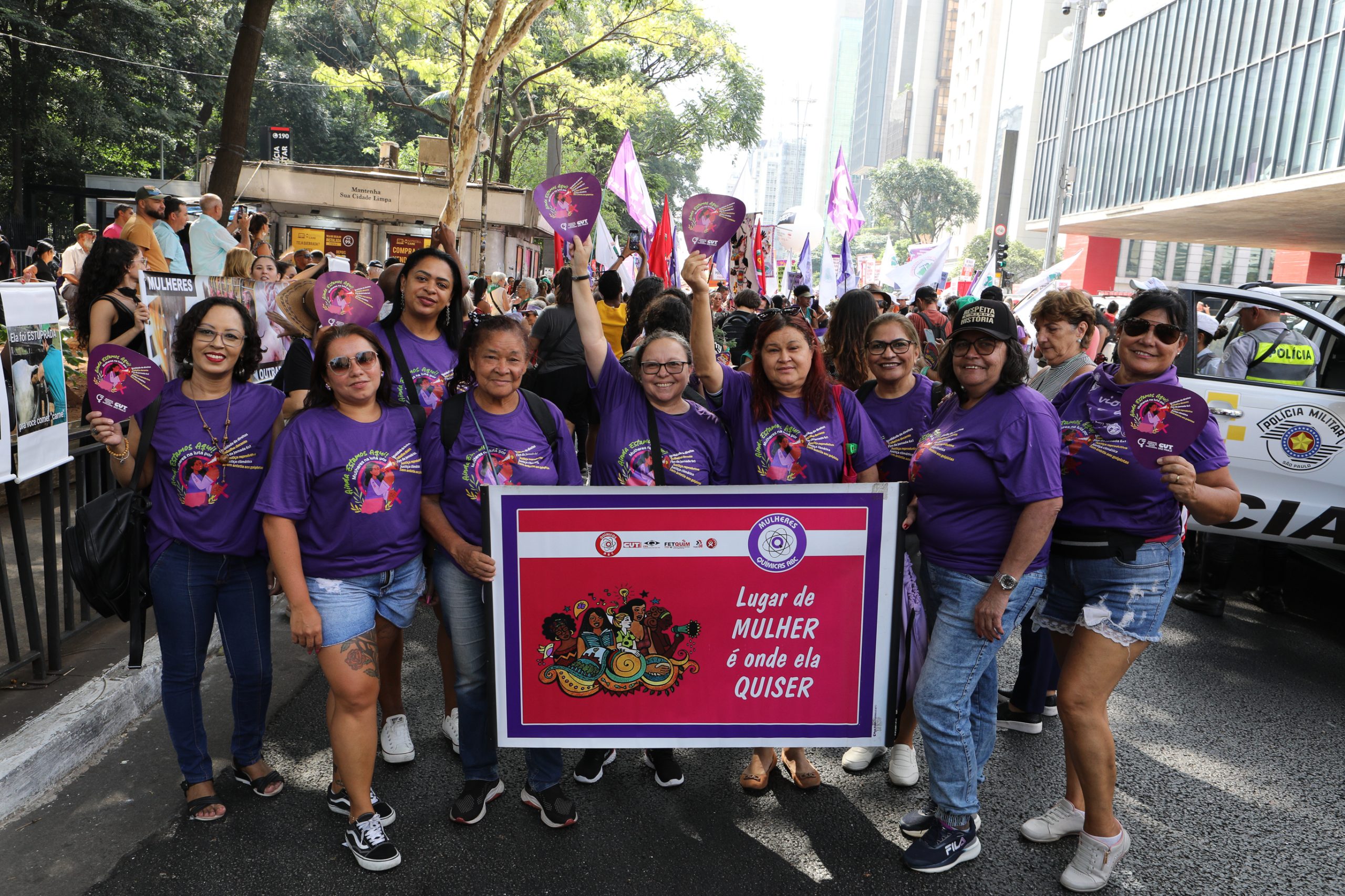 Dia Internacional das Mulheres ato na Av. Paulista concentração em frente o Banco Central e passeata até a Praça Osvaldo Cruz. Fotos Dino Santos. Brasil_08_03_2025.