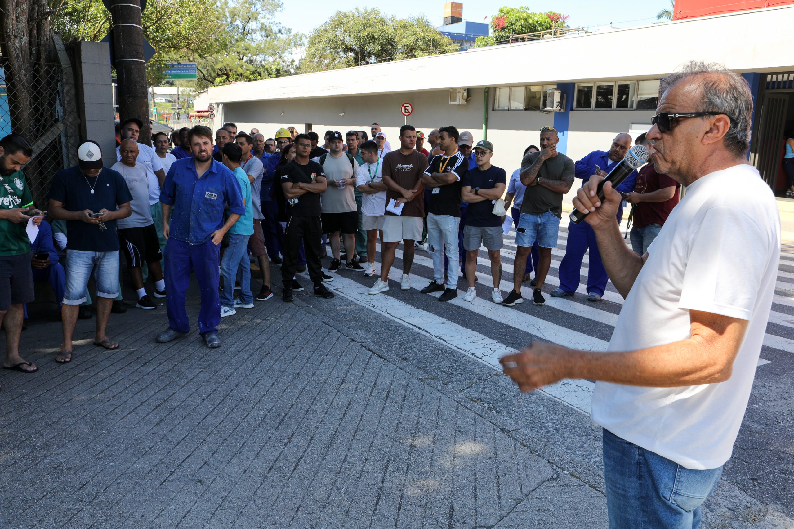 Assembleia de PLR realizada na Portaria 2 com os três turnos e admistrativo. Fotos Dino Santos. Brasil_06_03_2025.