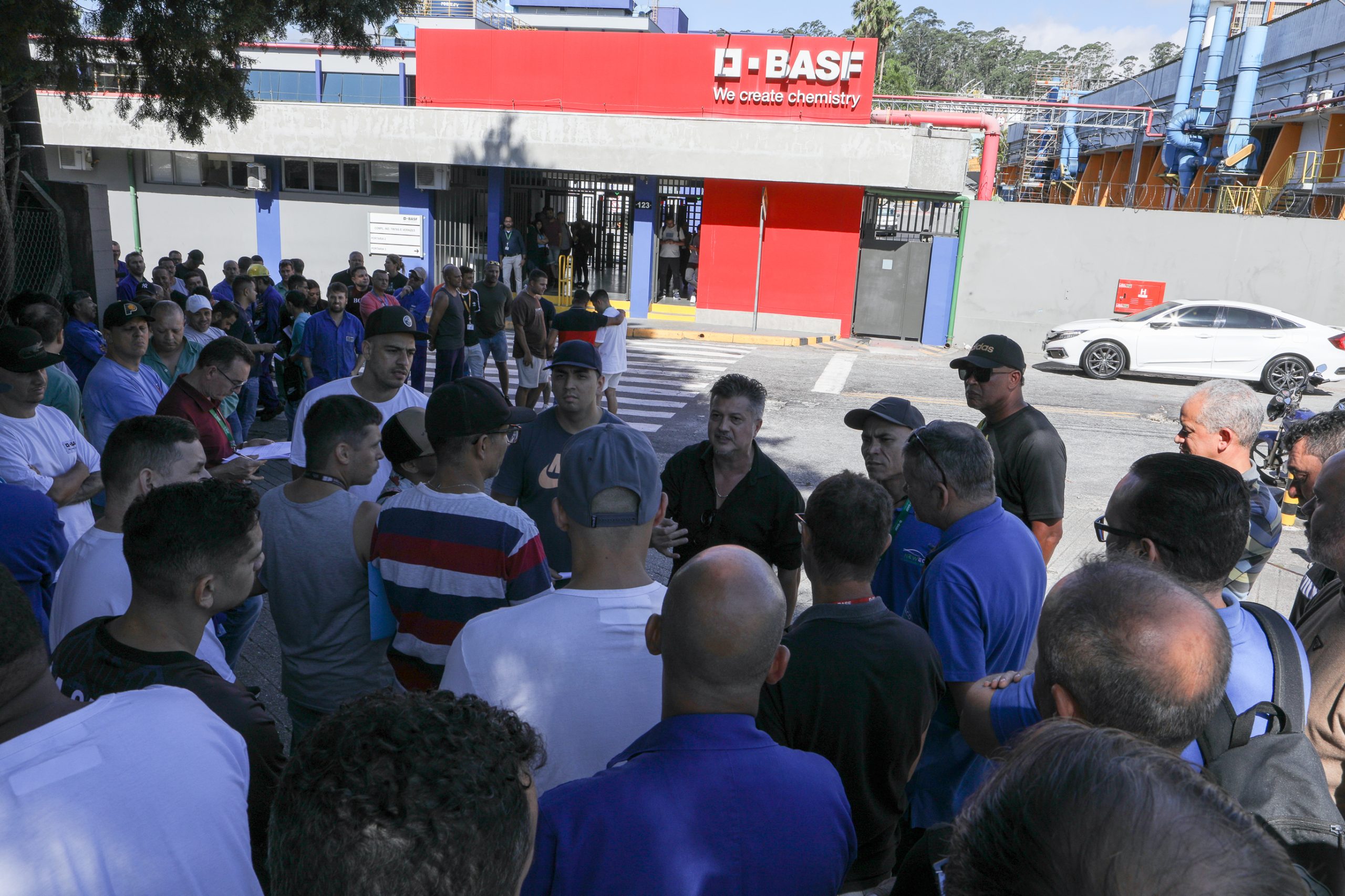 Assembleia de PLR realizada na Portaria 2 com os três turnos e admistrativo. Fotos Dino Santos. Brasil_06_03_2025.