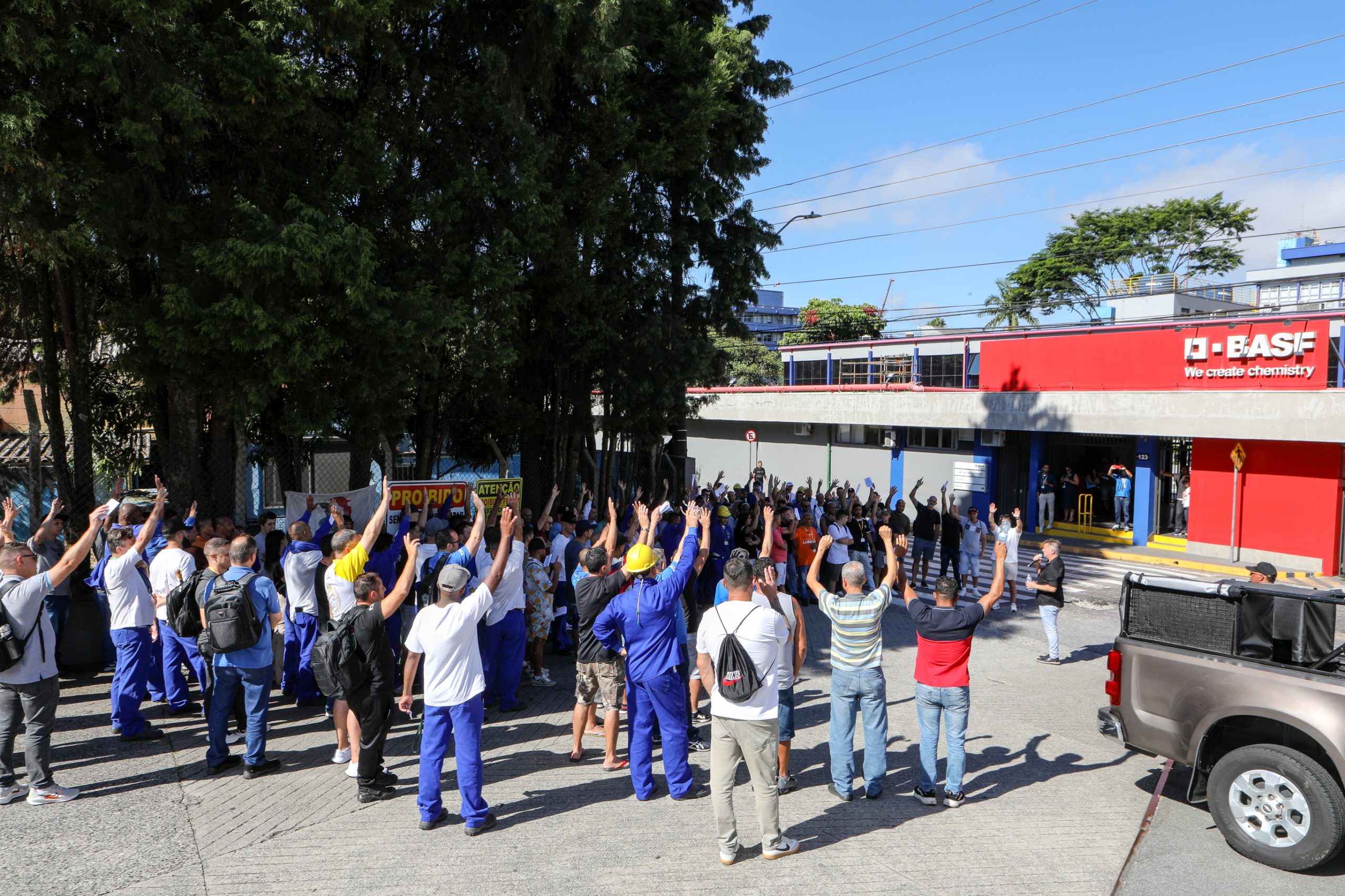 Assembleia de PLR realizada na Portaria 2 com os três turnos e admistrativo. Fotos Dino Santos. Brasil_06_03_2025.