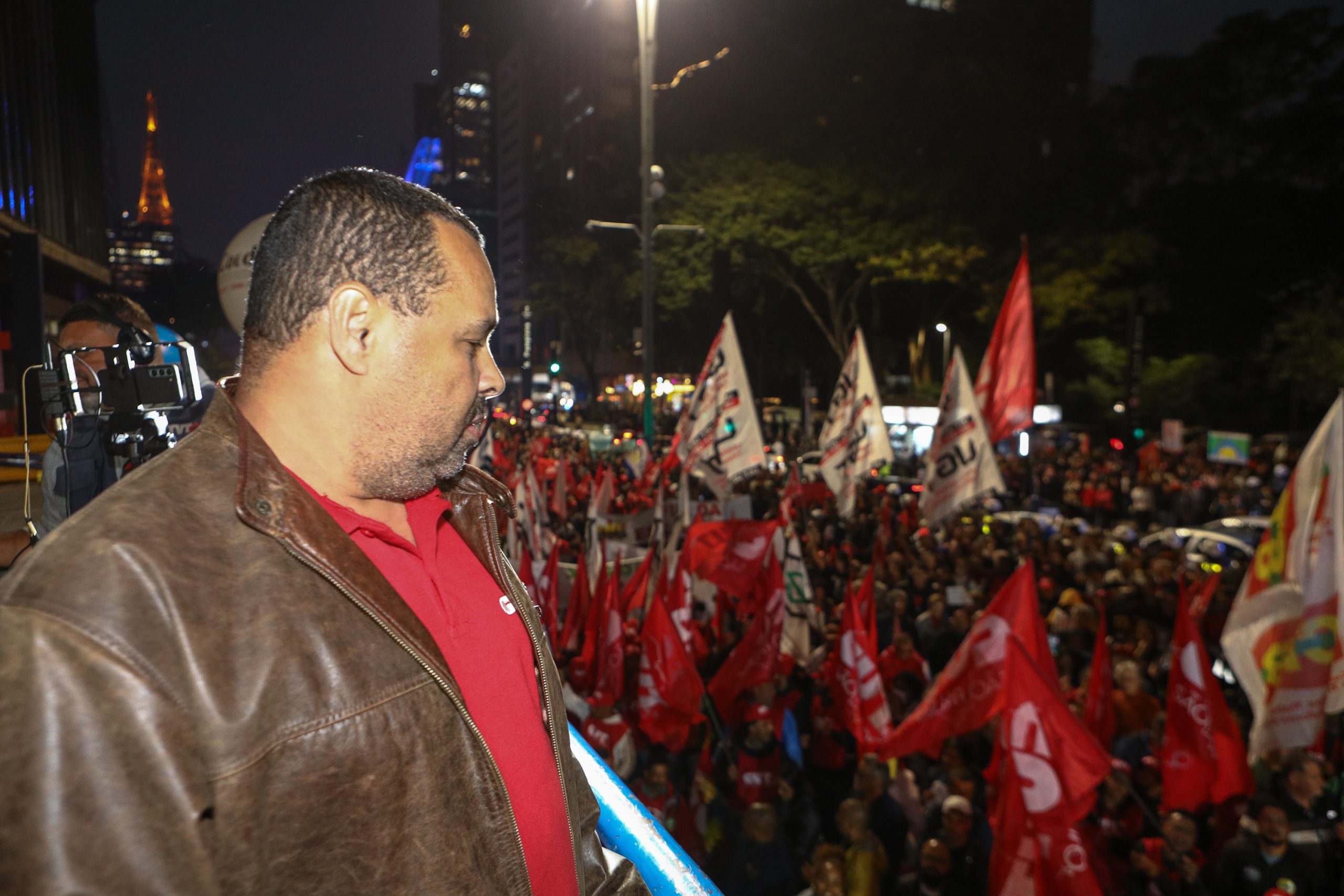 Ato na Av. Paulista por Isenção do IRPF até 5 mil Reais, taxar bilionários e fim da escala 6x1 concentração em frente o MASP. Fotos Dino Santos. Brasil_11_07-2025