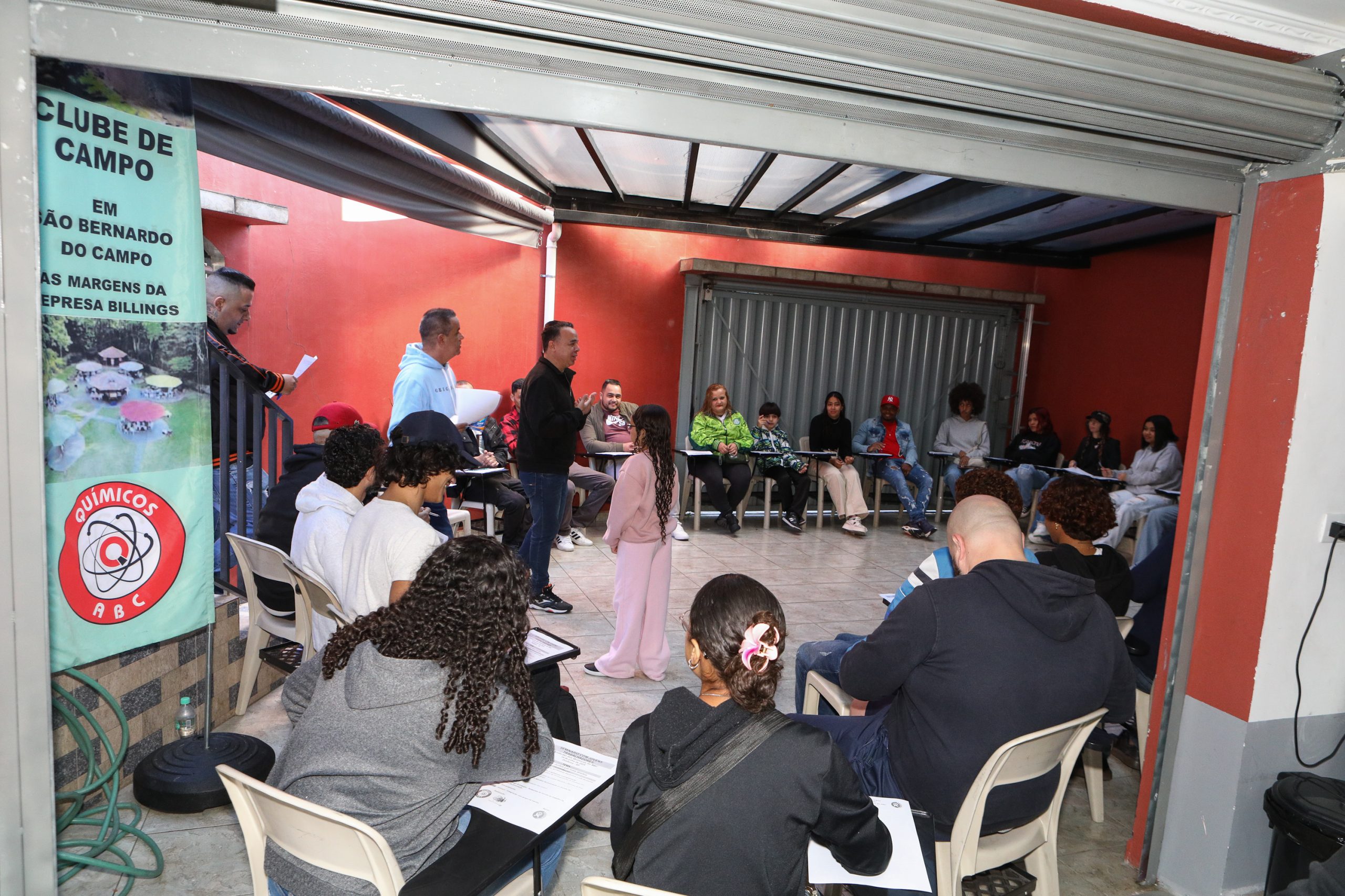 Reunião com a juventude para debate seus direitos e o mercado de trabalho na Regional de Diadema. Rua dos Brilhantes, 232 - Jardim Donini - Centro de Diadema-SP. Fotos Dino Santos. Brasil_19_07_2025.