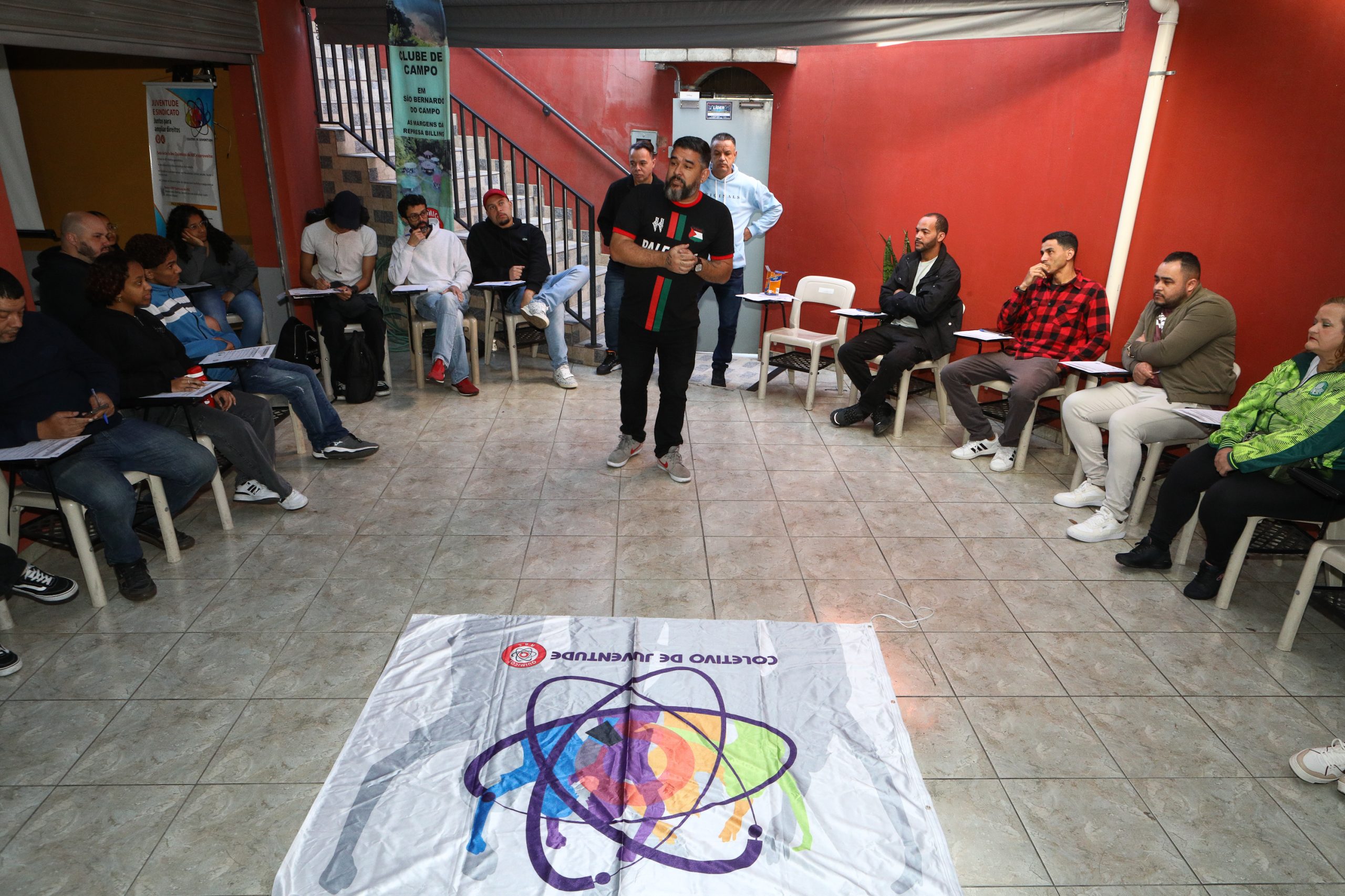 Reunião com a juventude para debate seus direitos e o mercado de trabalho na Regional de Diadema. Rua dos Brilhantes, 232 - Jardim Donini - Centro de Diadema-SP. Fotos Dino Santos. Brasil_19_07_2025.
