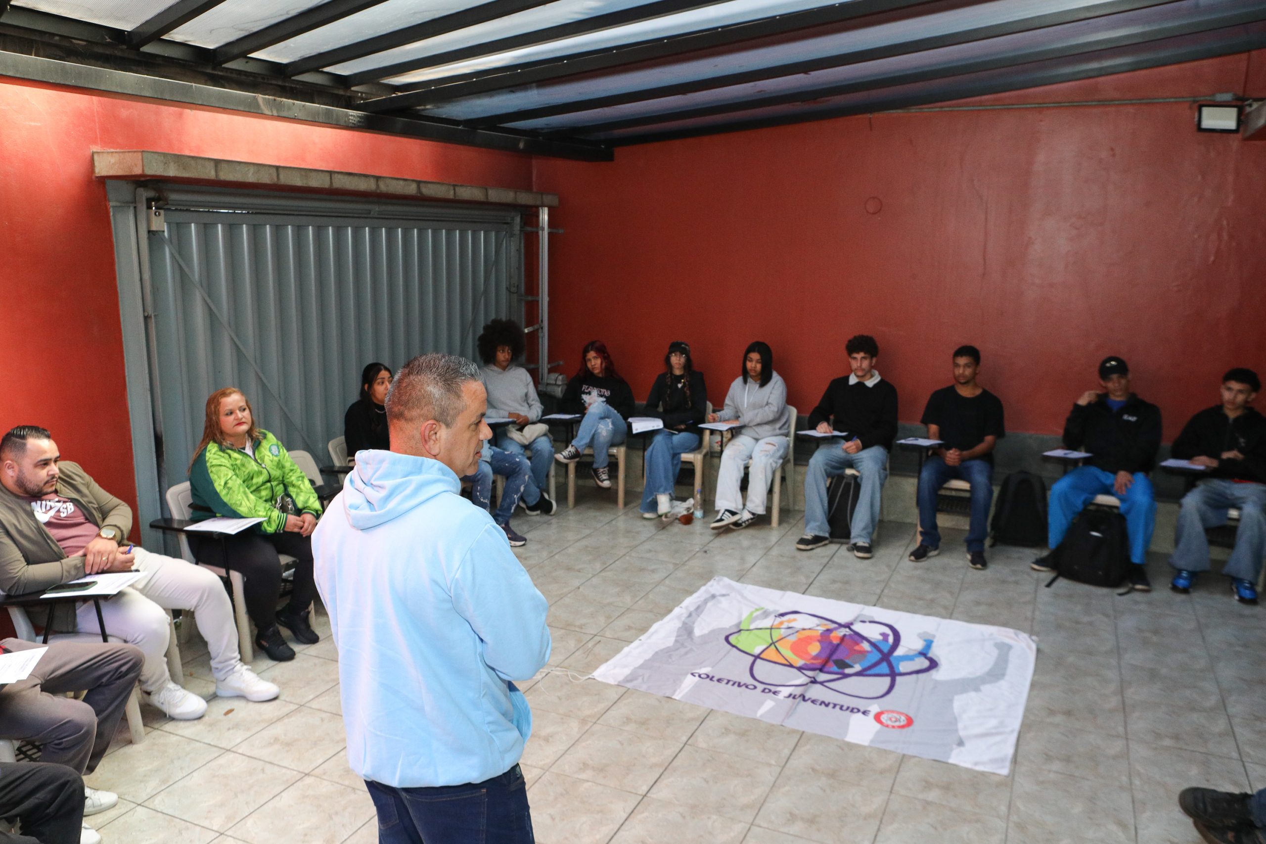 Reunião com a juventude para debate seus direitos e o mercado de trabalho na Regional de Diadema. Rua dos Brilhantes, 232 - Jardim Donini - Centro de Diadema-SP. Fotos Dino Santos. Brasil_19_07_2025.
