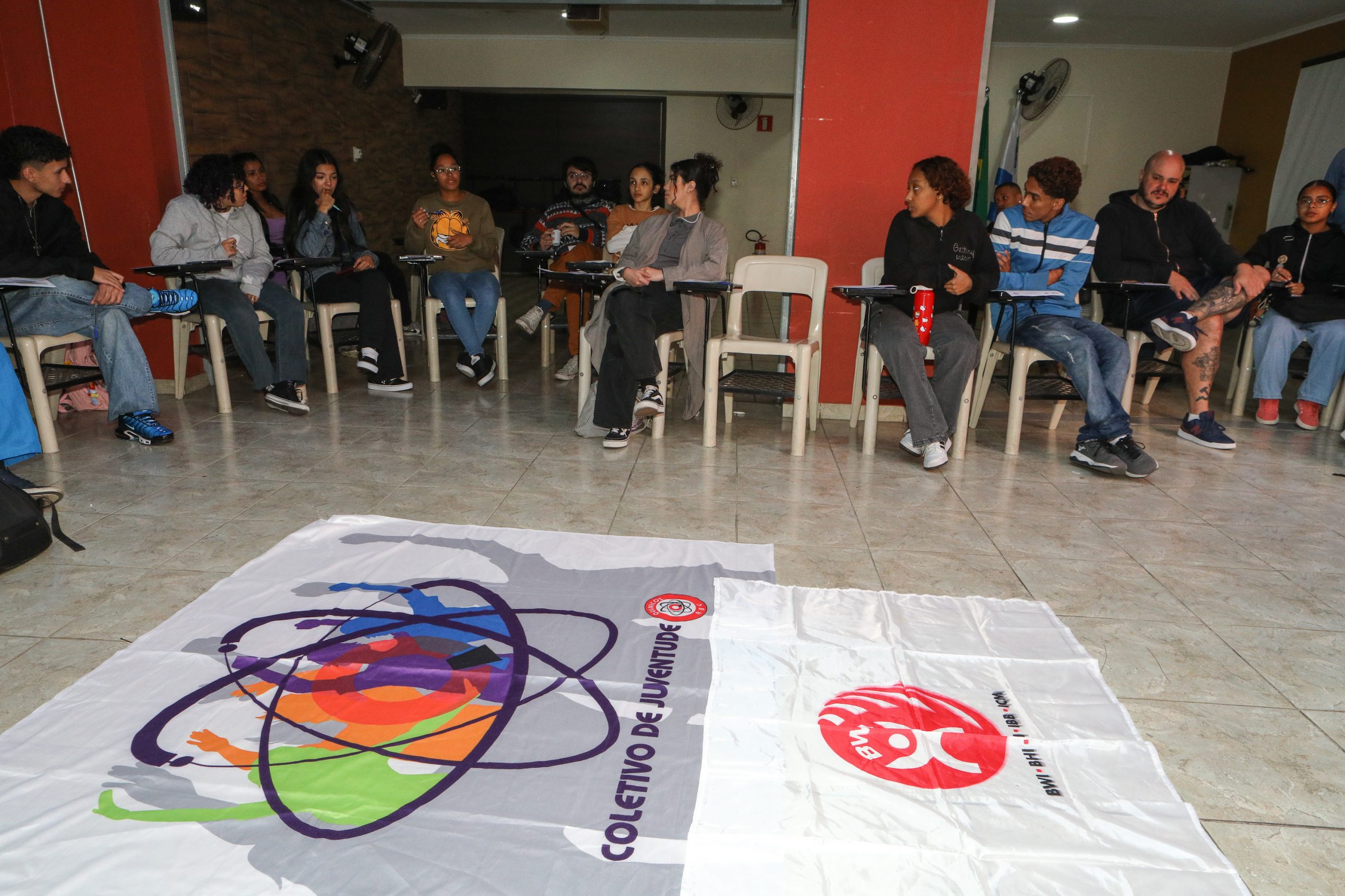 Reunião com a juventude para debate seus direitos e o mercado de trabalho na Regional de Diadema. Rua dos Brilhantes, 232 - Jardim Donini - Centro de Diadema-SP. Fotos Dino Santos. Brasil_19_07_2025.