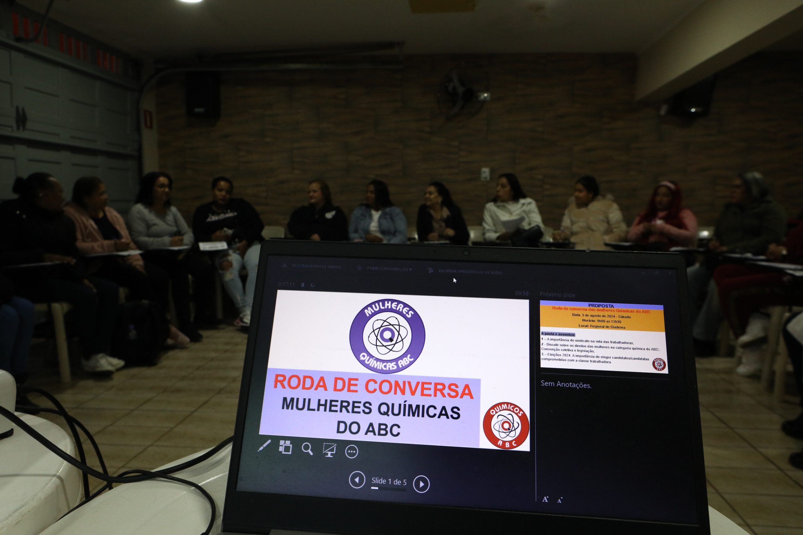 Roda de conversa entre Mulheres Químicas do ABC com o tema. Democracia, conquista e protagonismo feminino realizado na regional de Diadema. Rua dos Brilhantes - Centro de Diadema/SP. Fotos Dino Santos. Brasil_05_07_2025.