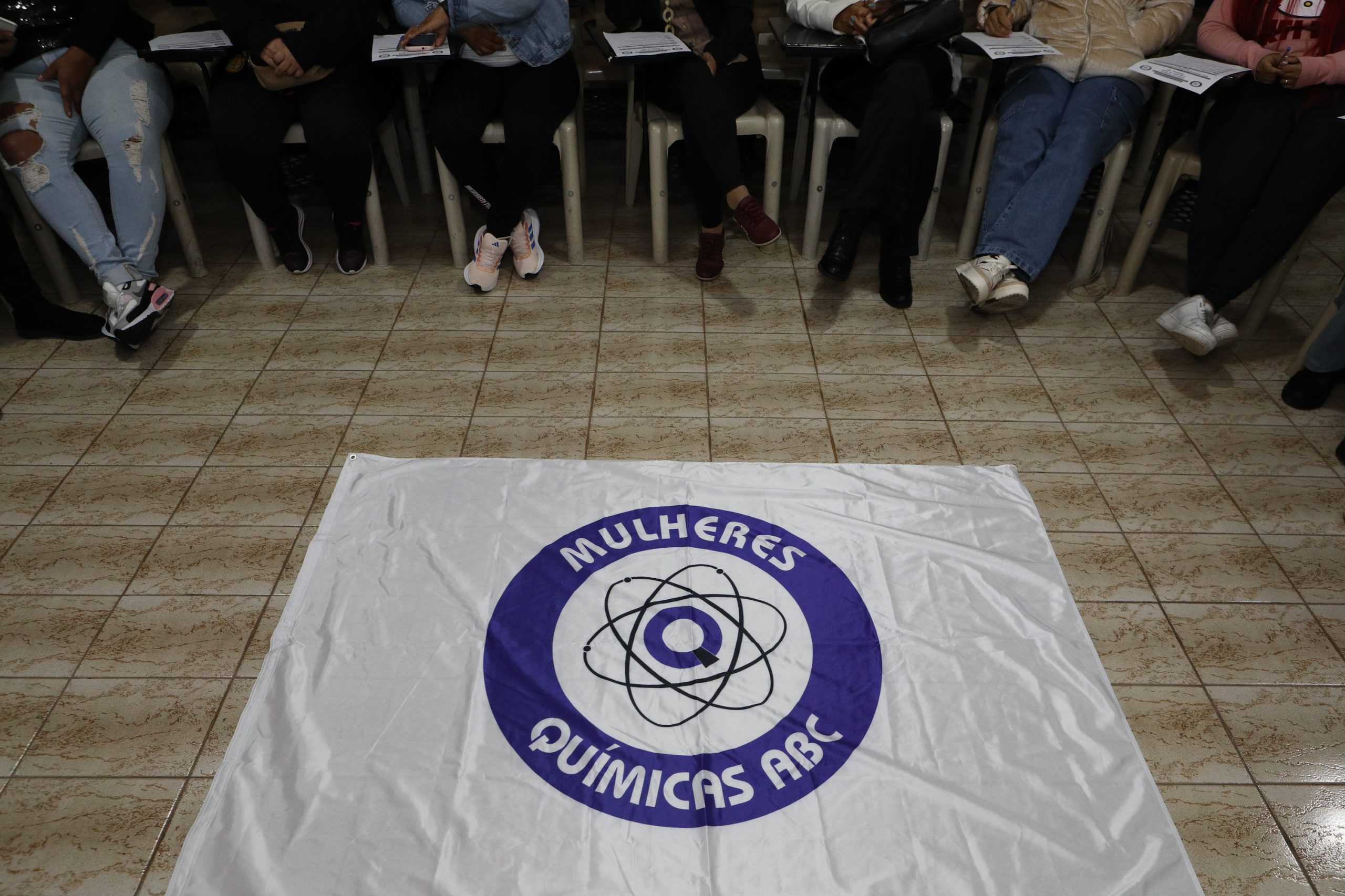 Roda de conversa entre Mulheres Químicas do ABC com o tema. Democracia, conquista e protagonismo feminino realizado na regional de Diadema. Rua dos Brilhantes - Centro de Diadema/SP. Fotos Dino Santos. Brasil_05_07_2025.