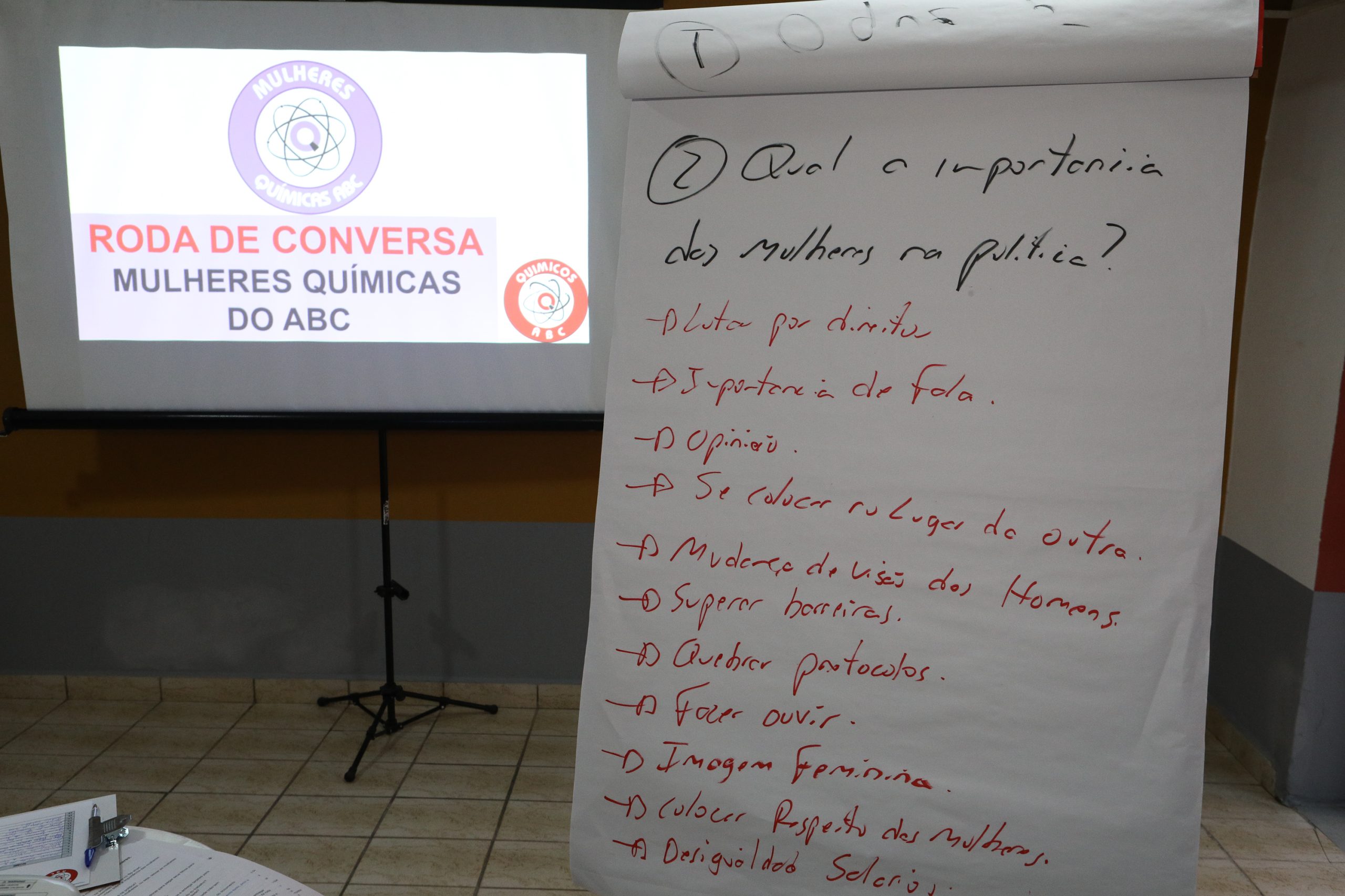 Roda de conversa entre Mulheres Químicas do ABC com o tema. Democracia, conquista e protagonismo feminino realizado na regional de Diadema. Rua dos Brilhantes - Centro de Diadema/SP. Fotos Dino Santos. Brasil_05_07_2025.