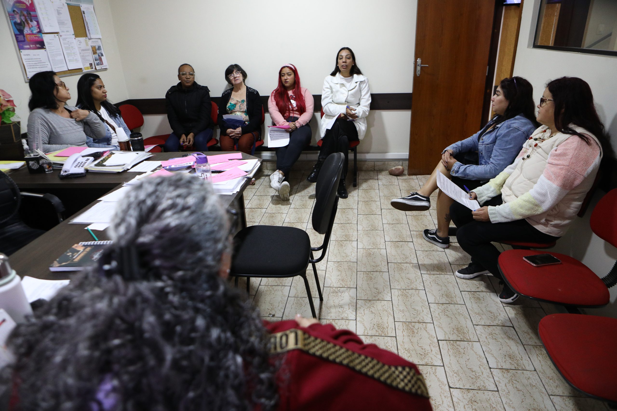 Roda de conversa entre Mulheres Químicas do ABC com o tema. Democracia, conquista e protagonismo feminino realizado na regional de Diadema. Rua dos Brilhantes - Centro de Diadema/SP. Fotos Dino Santos. Brasil_05_07_2025.