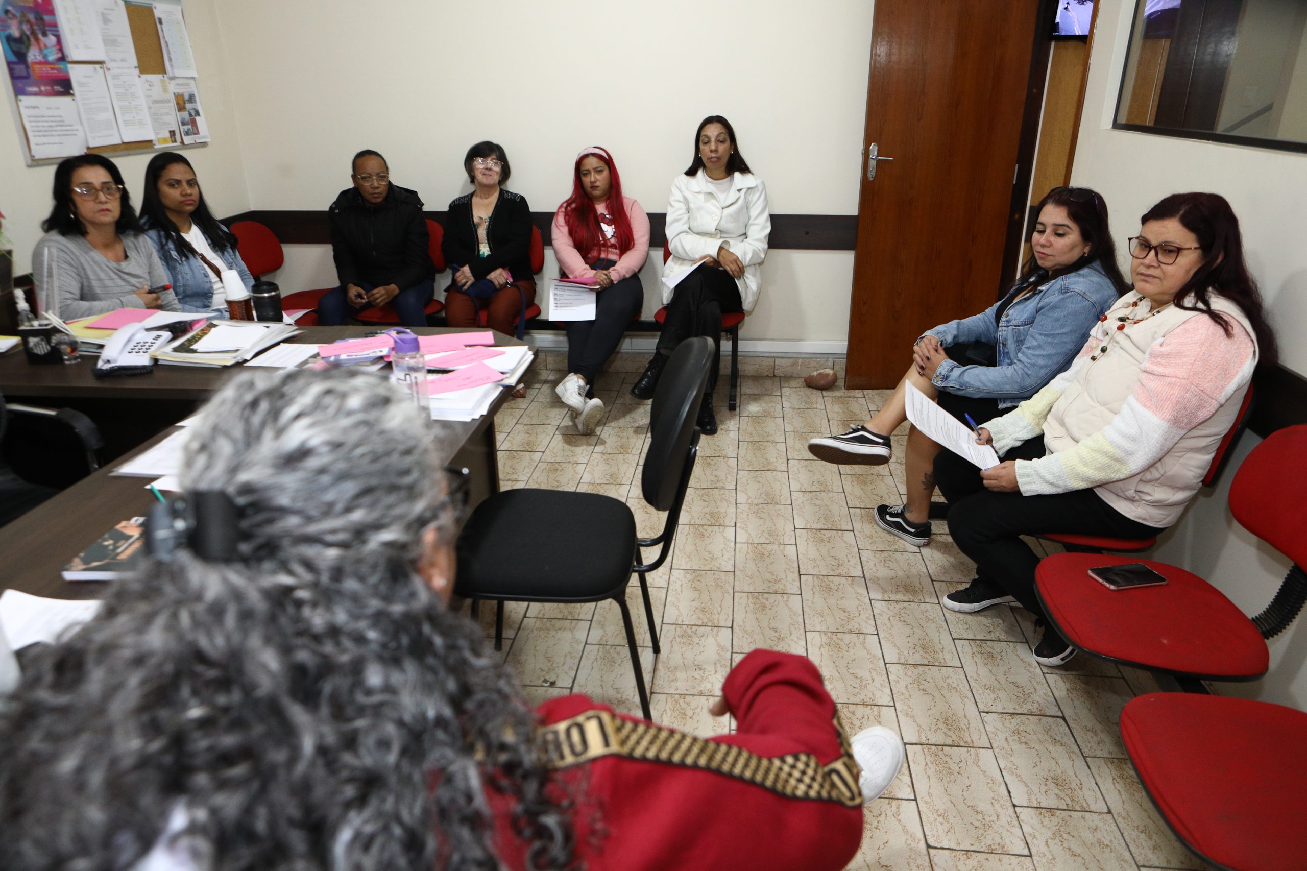 Roda de conversa entre Mulheres Químicas do ABC com o tema. Democracia, conquista e protagonismo feminino realizado na regional de Diadema. Rua dos Brilhantes - Centro de Diadema/SP. Fotos Dino Santos. Brasil_05_07_2025.