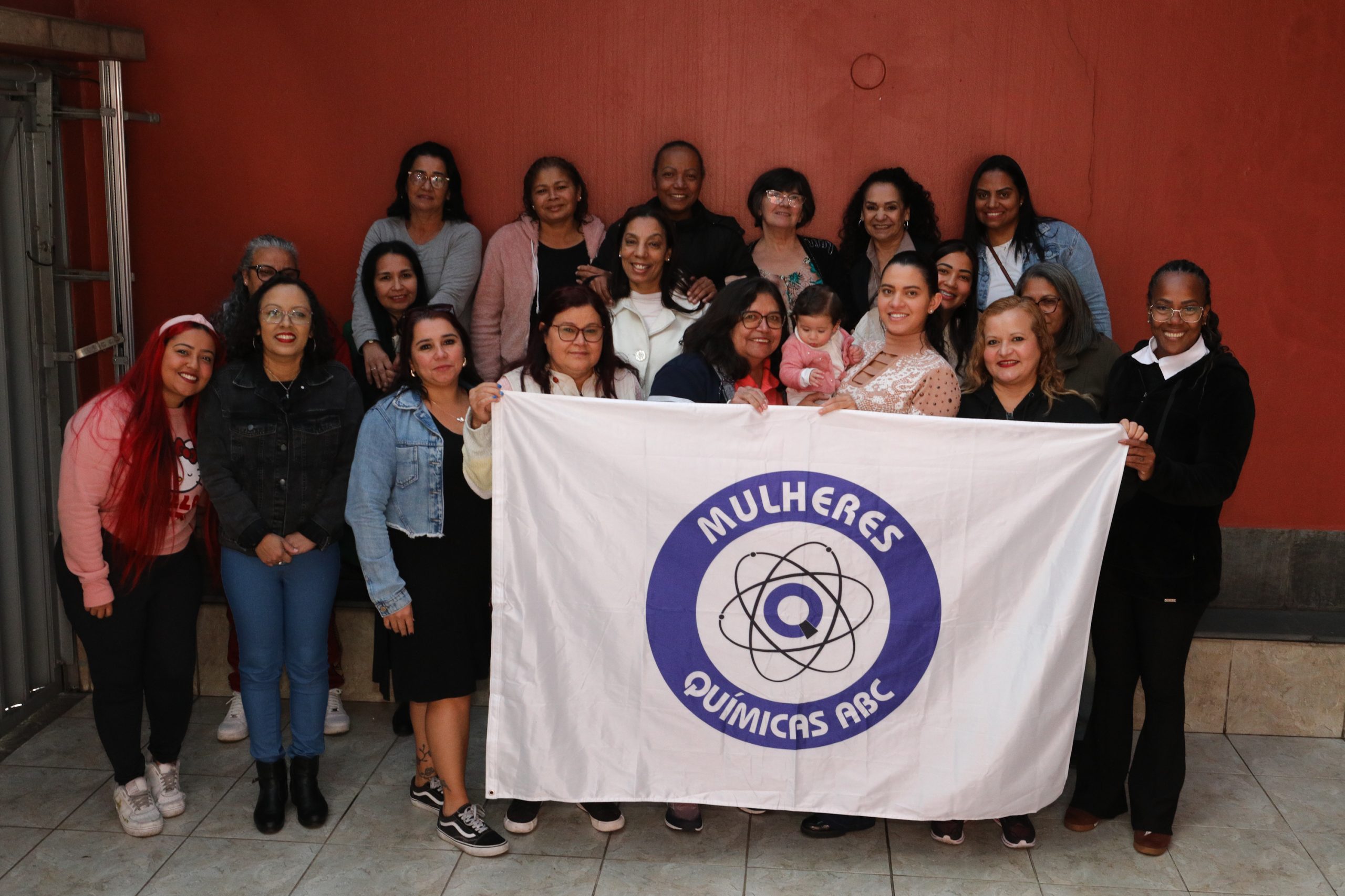 Roda de conversa entre Mulheres Químicas do ABC com o tema. Democracia, conquista e protagonismo feminino realizado na regional de Diadema. Rua dos Brilhantes - Centro de Diadema/SP. Fotos Dino Santos. Brasil_05_07_2025.