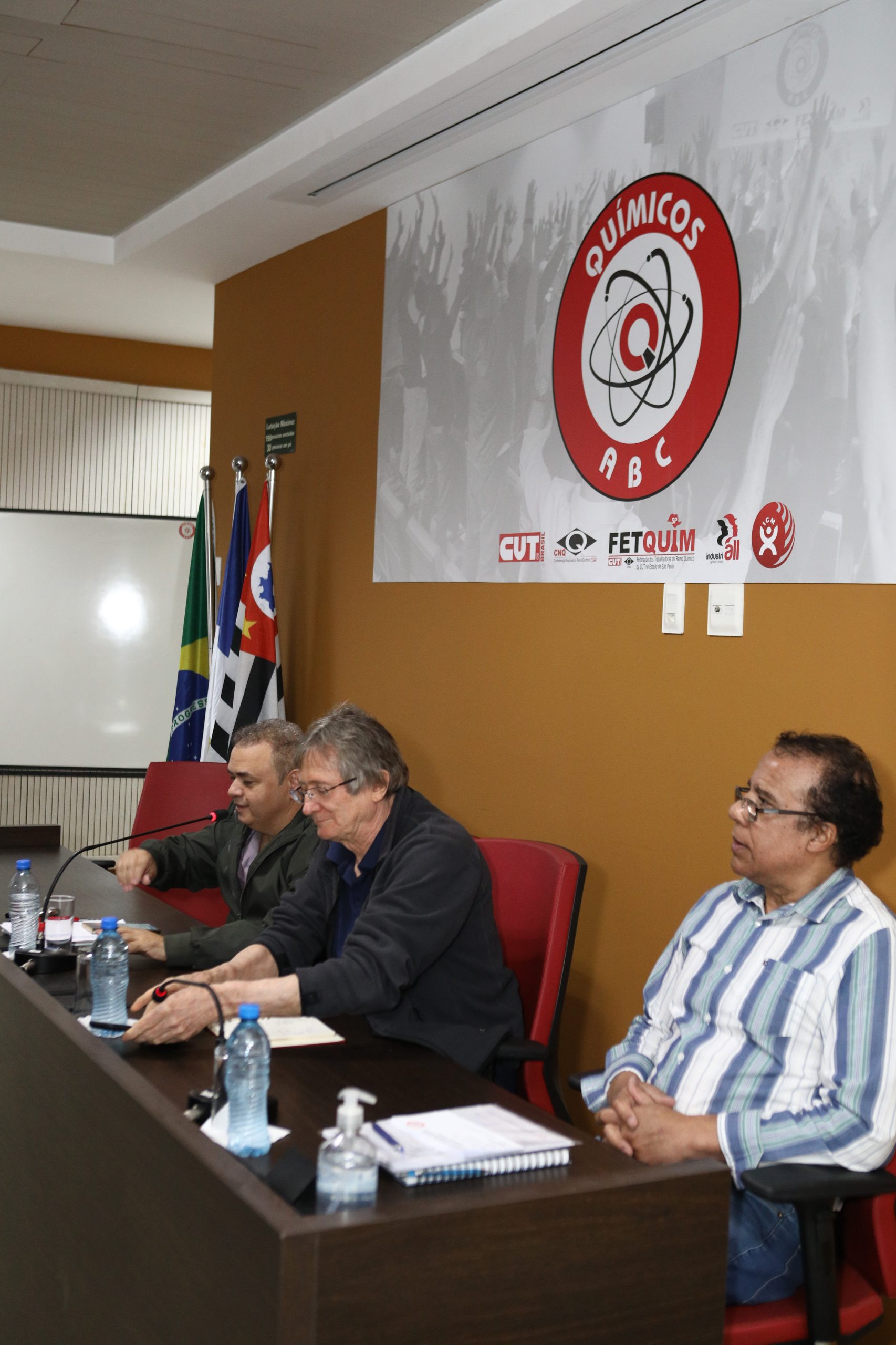 Palestra como Prof. Dr. José Dari Krein Especialista da Unicamp fala sobre enfraquecimento sindical, informalidade e desafios para a mobilização. Fotos Dino Santos. Brasil_07_07_2025.